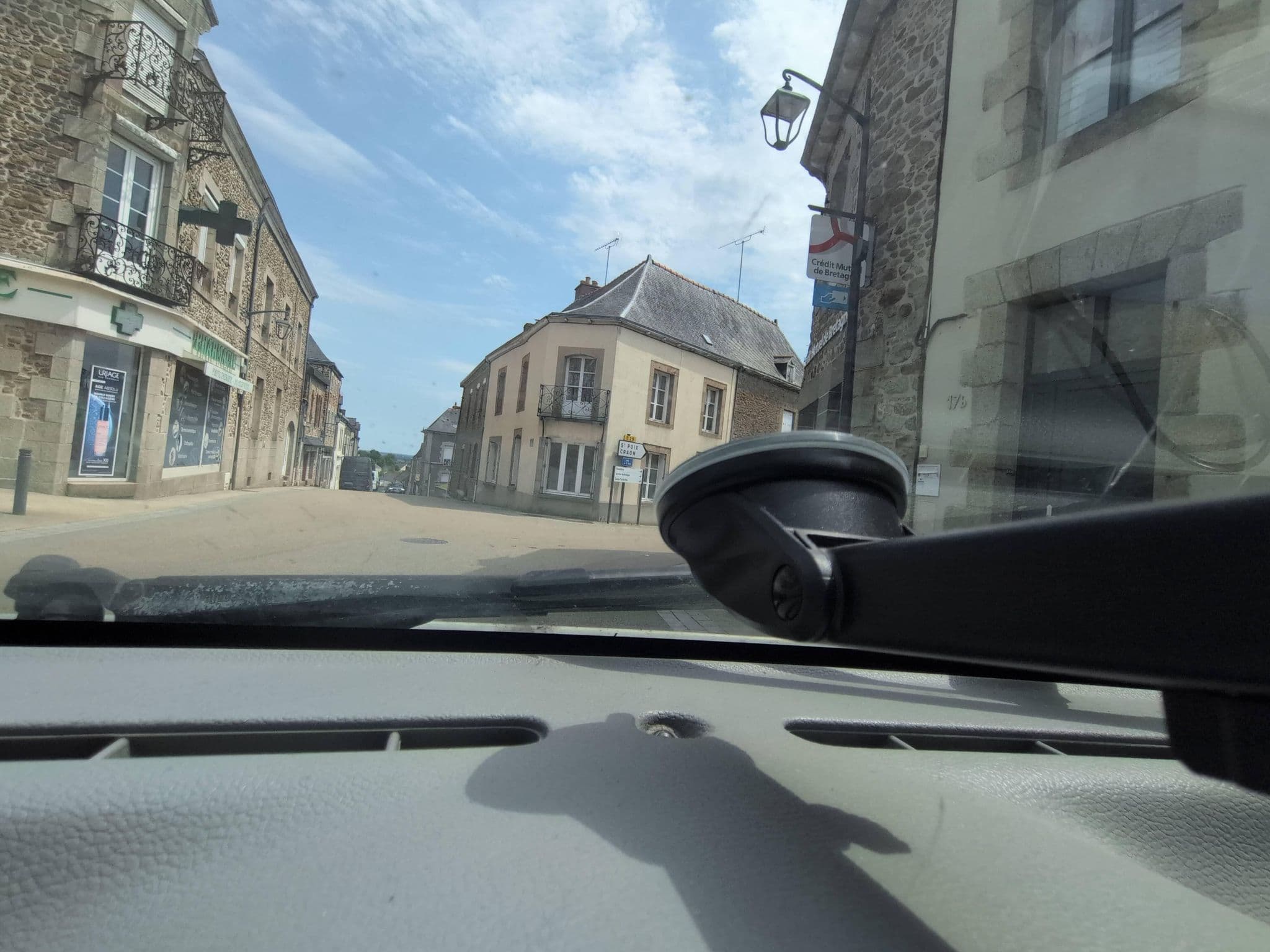 Street view near Presbytère à le Pertre, Le Pertre — © hautetension08 (CC BY-SA · Mapillary)