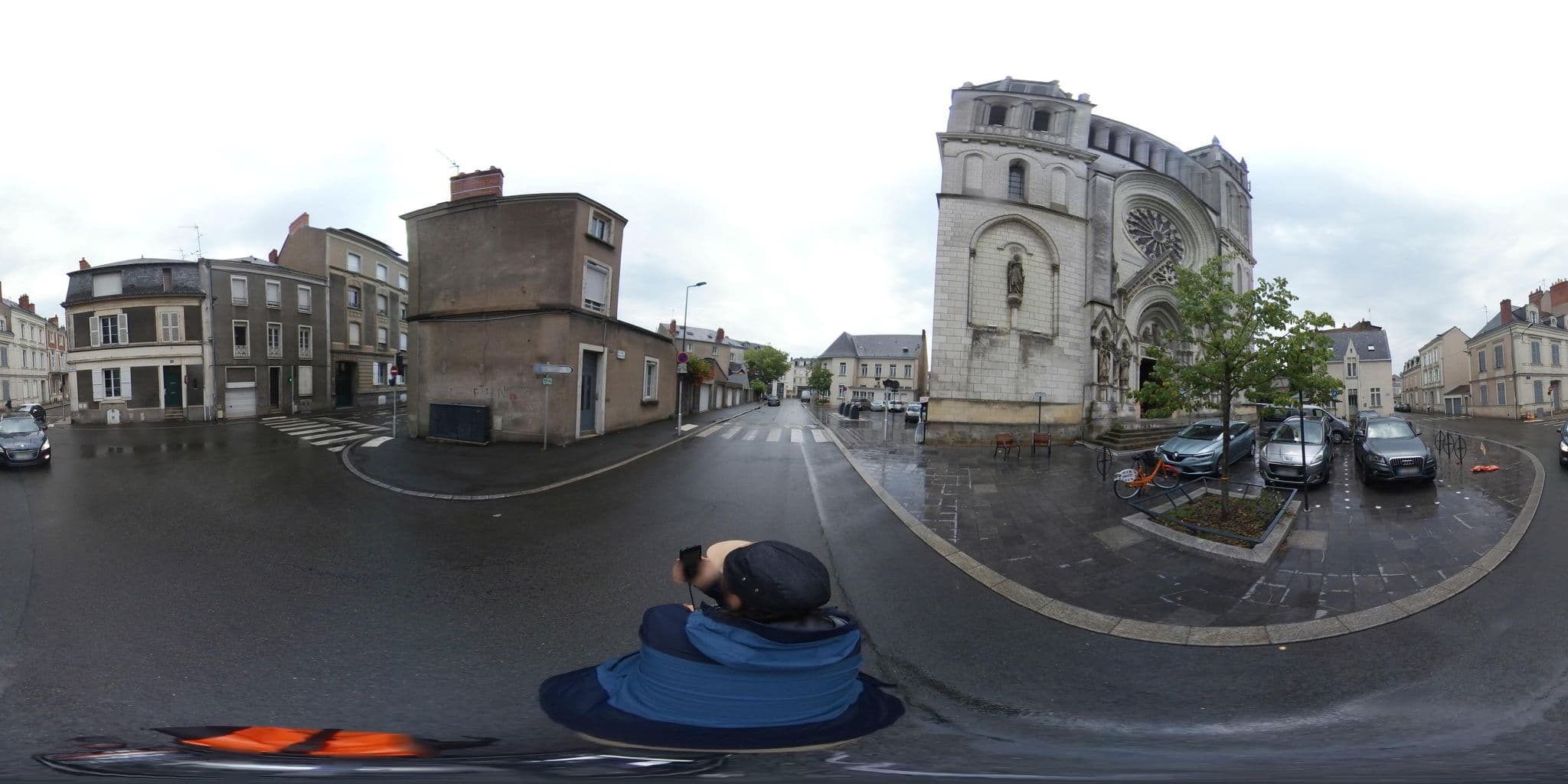 Street view near Logis Saint Joseph, Angers — © c_mobilite (CC BY-SA · Mapillary)