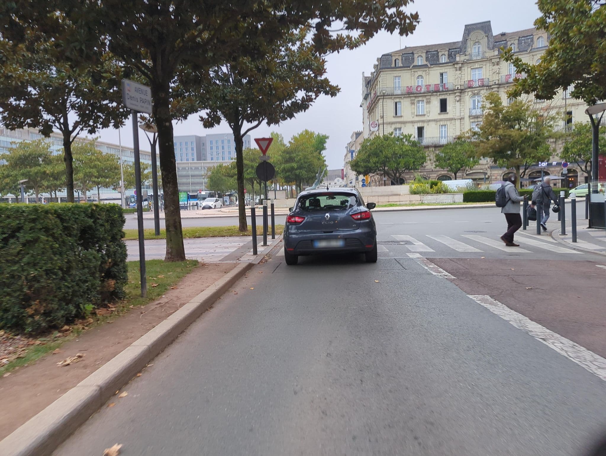 Street view near Hôtel d'Orléans, Angers — © kwiky (CC BY-SA · Mapillary)
