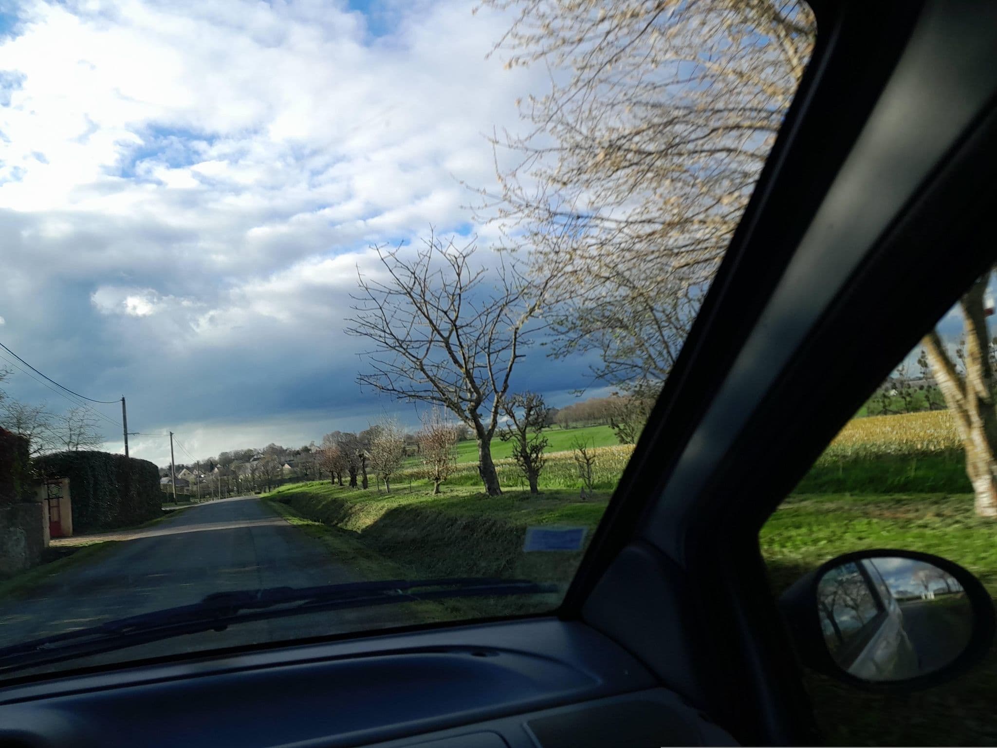 Street view near Gîte les Mazures, Craon — © hautetension08 (CC BY-SA · Mapillary)