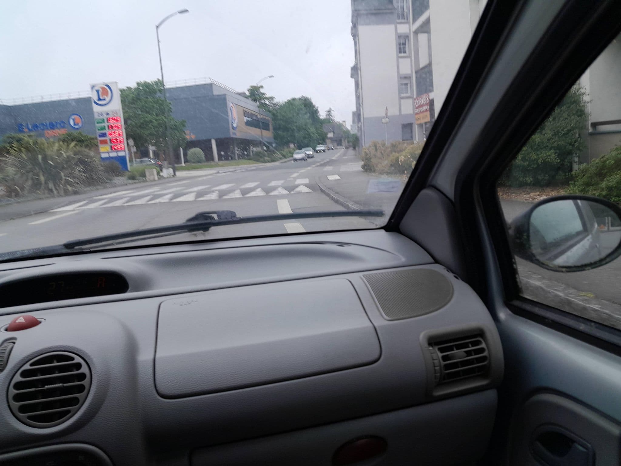 Street view near Résidence Services Seniors DOMITYS - La Marquise, Vitré — © hautetension08 (CC BY-SA · Mapillary)