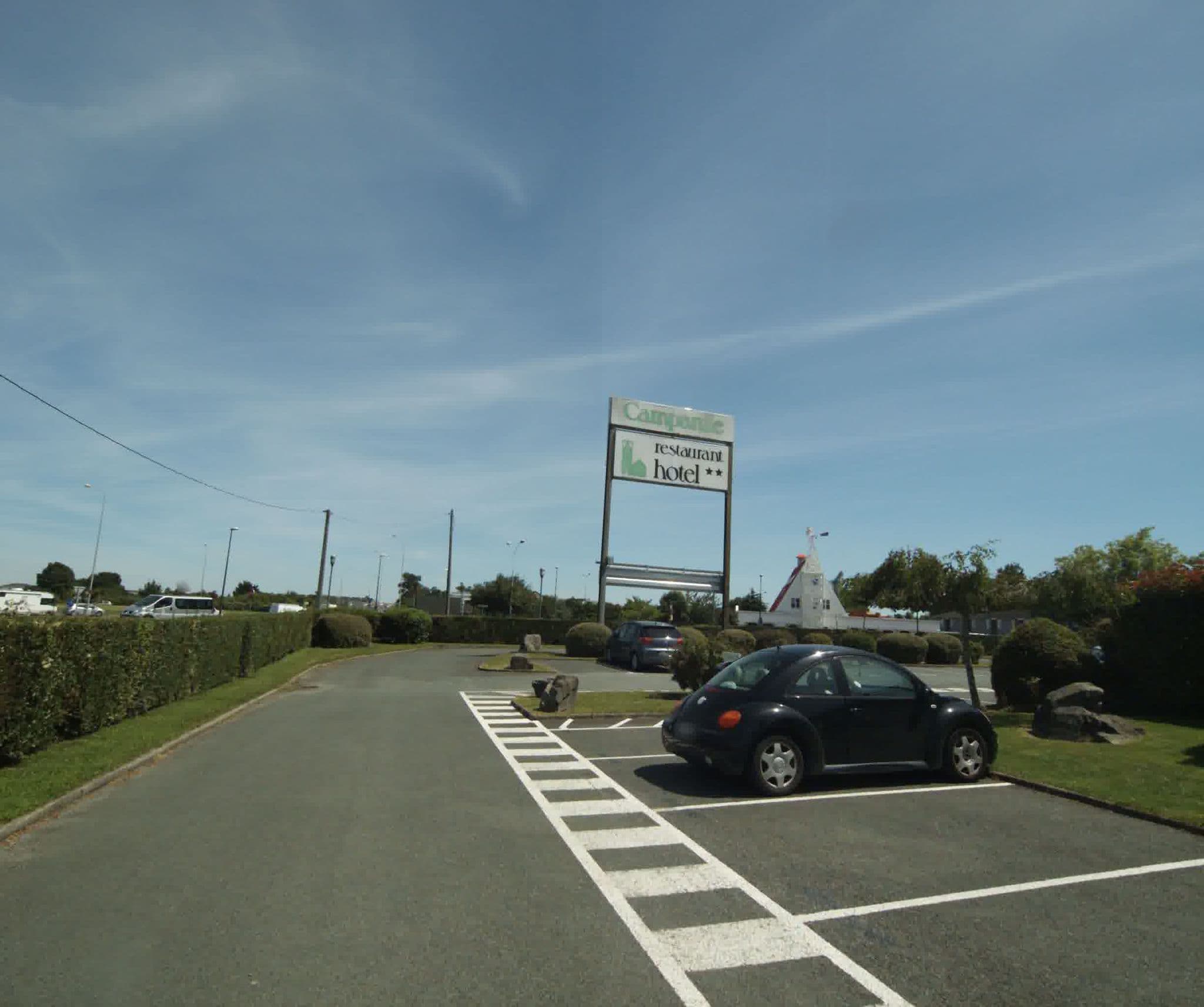 Street view near Campanile Laval Ouest, Laval — © sogefi (CC BY-SA · Mapillary)