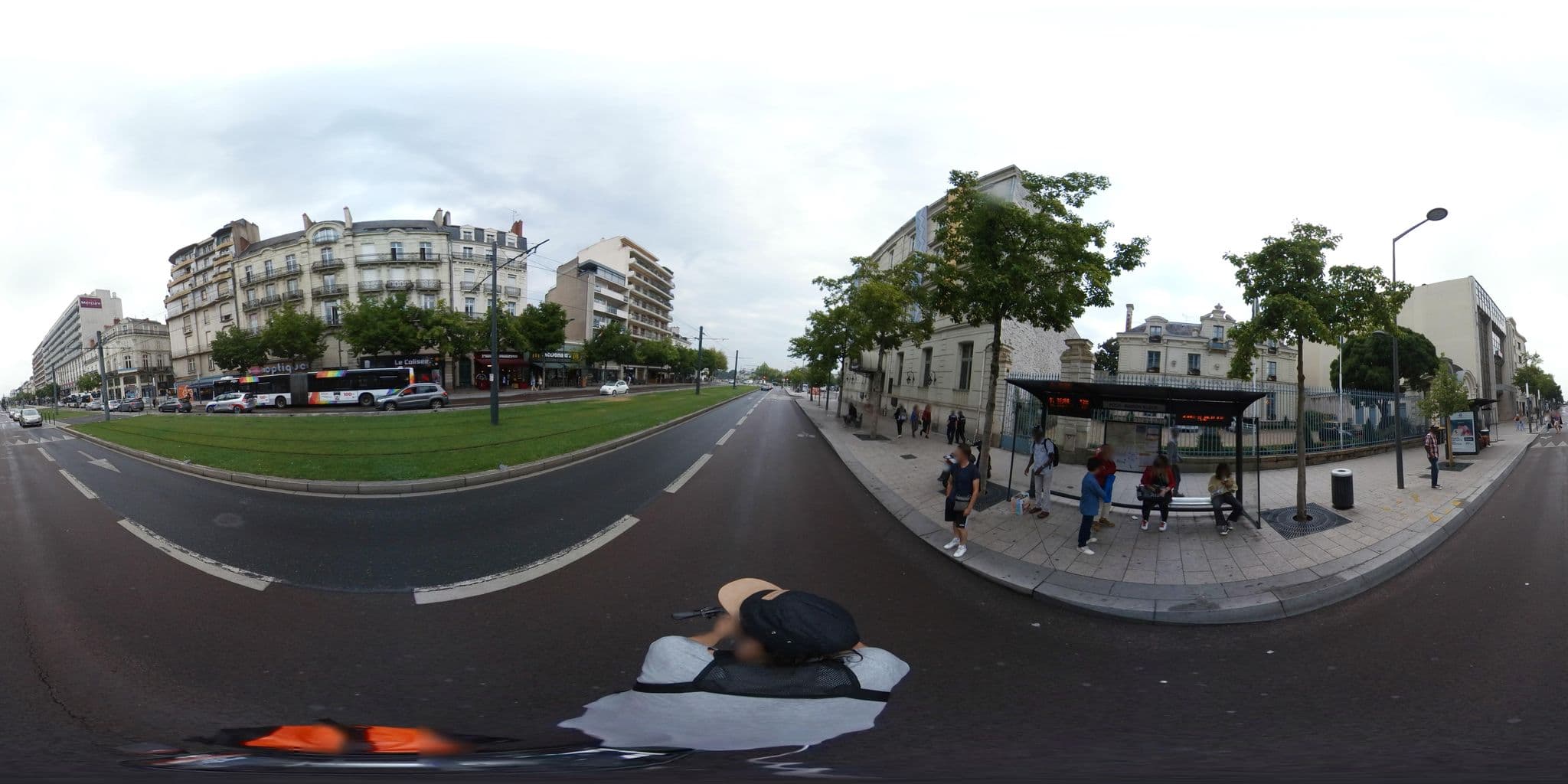 Street view near Best Western Hôtel d'Anjou, Angers — © c_mobilite (CC BY-SA · Mapillary)