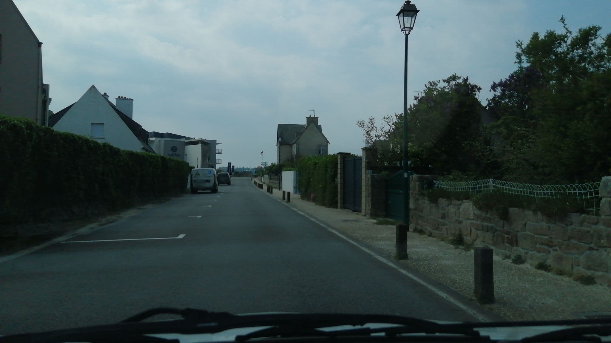 Street view near Les Residences Spa de Rockroum, Roscoff — © roscoffmdj (CC BY-SA · Mapillary)