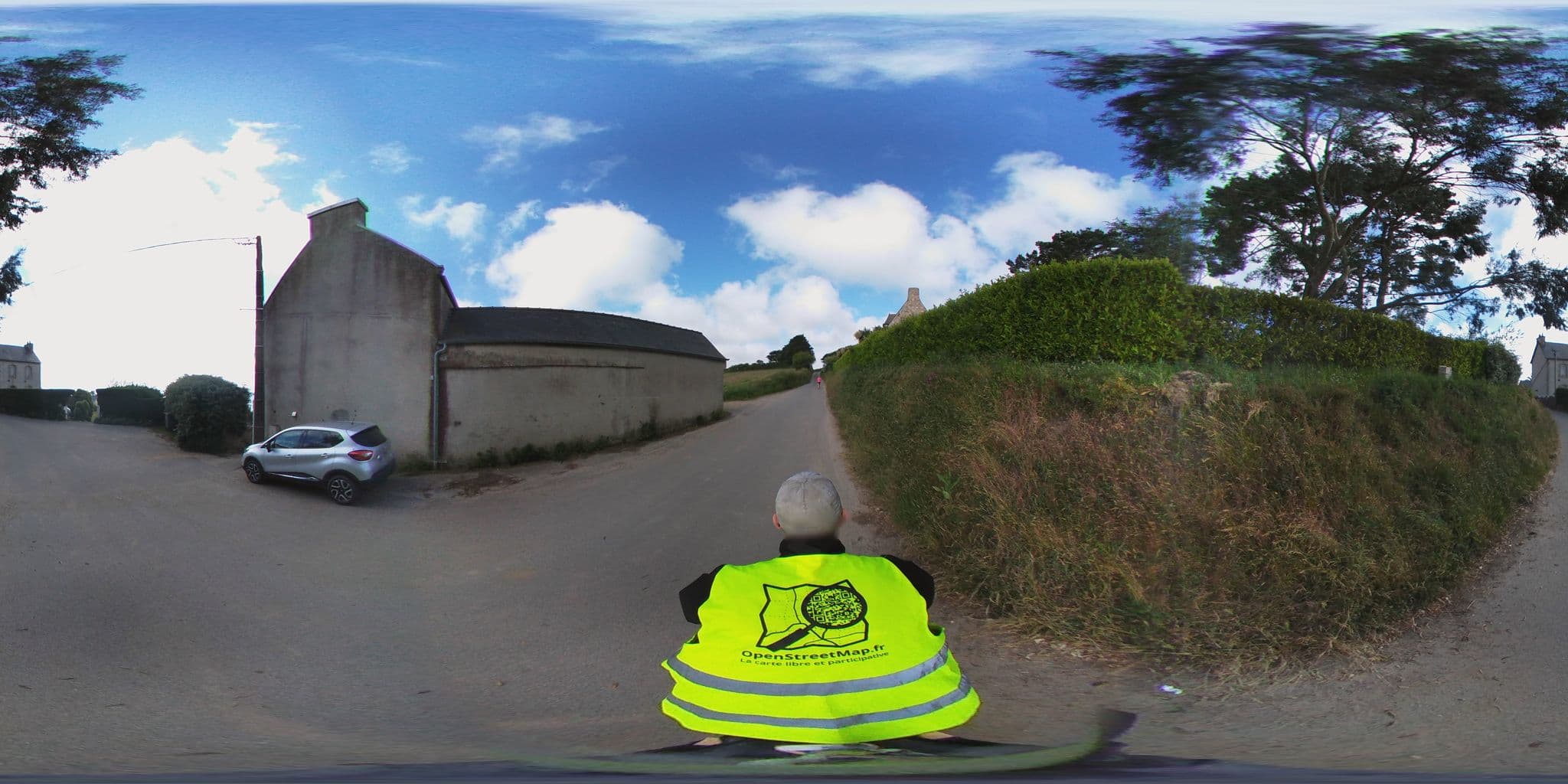 Street view near Appartement vue panoramique sur baie de Morlaix, Roscoff — © ev1velodyssee (CC BY-SA · Mapillary)