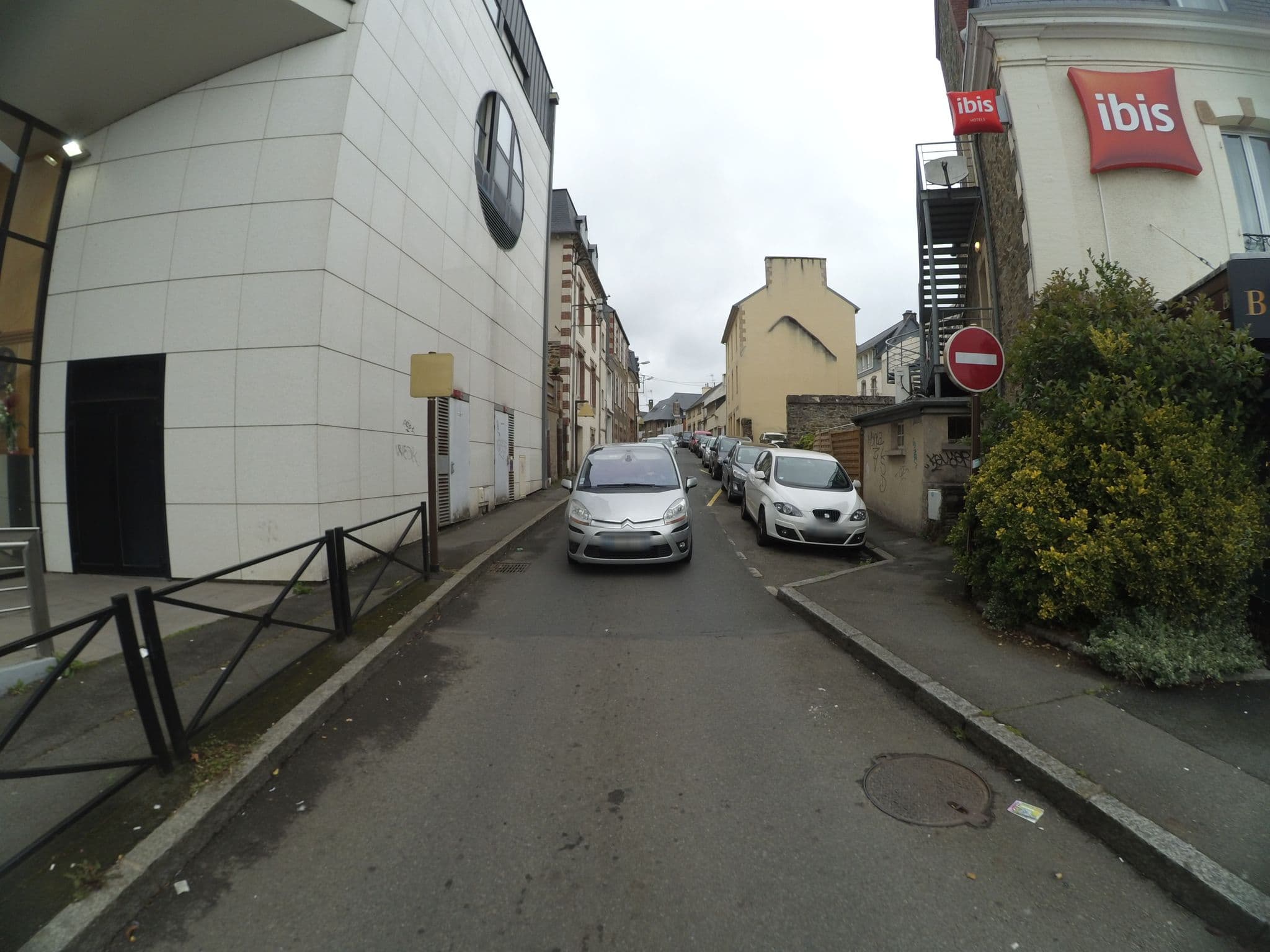 Street view near ibis Lannion Cote de Granit Rose, Lannion — © stephanep (CC BY-SA · Mapillary)
