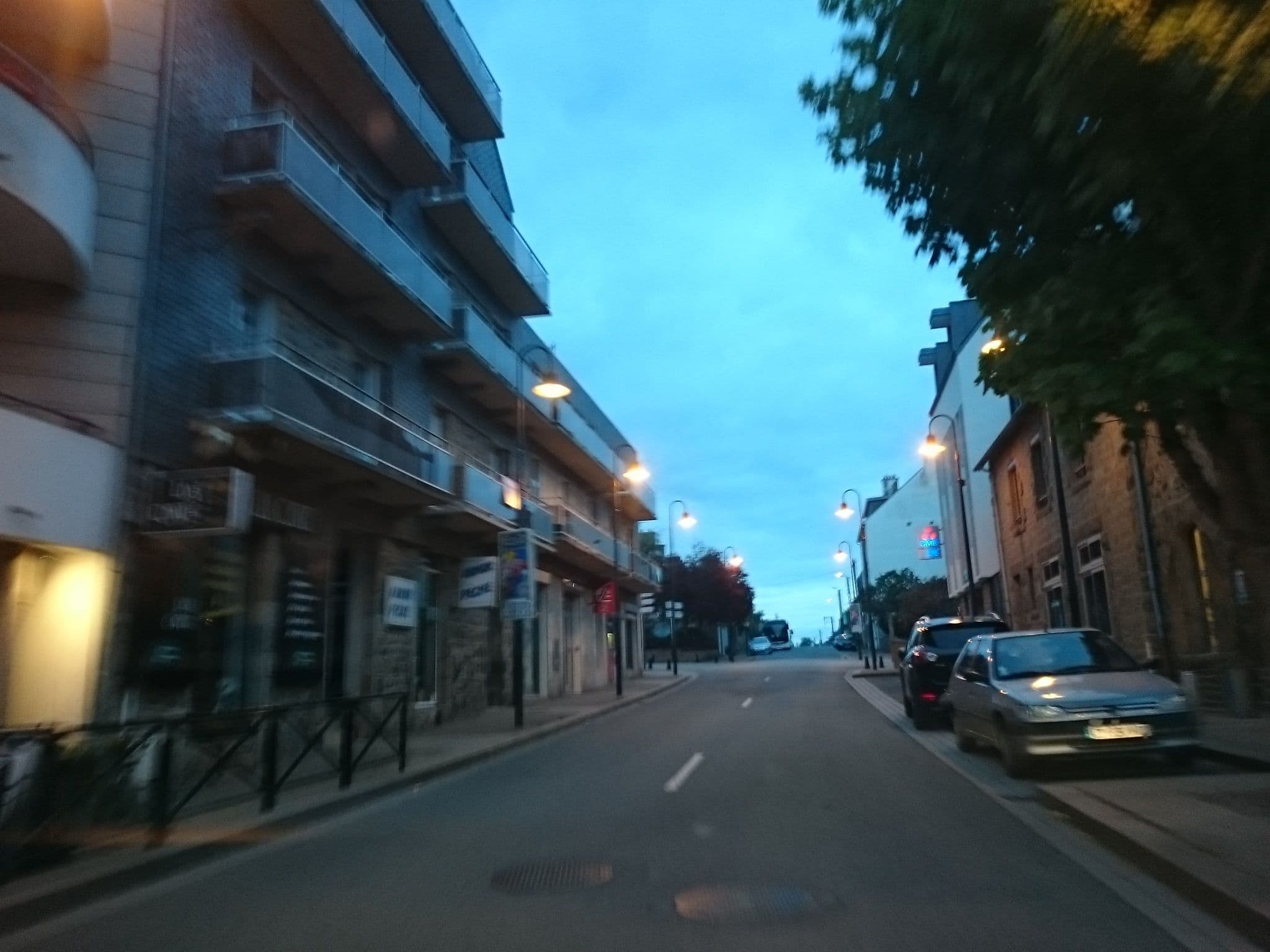 Street view near Hôtel de la Mairie, Perros-Guirec — © gotpo (CC BY-SA · Mapillary)