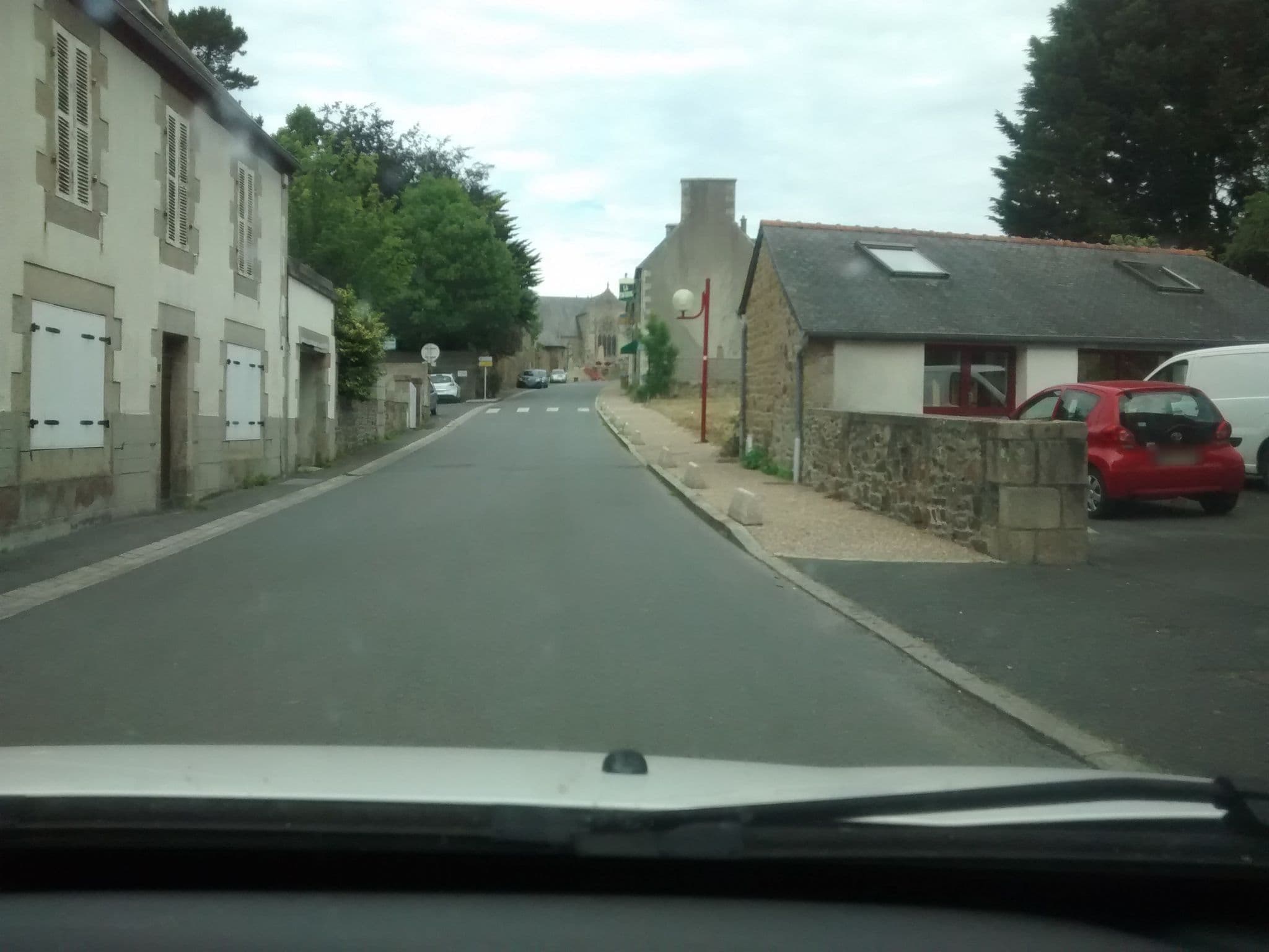 Street view near Hôtel les Sternes, Louannec — © mgageo (CC BY-SA · Mapillary)