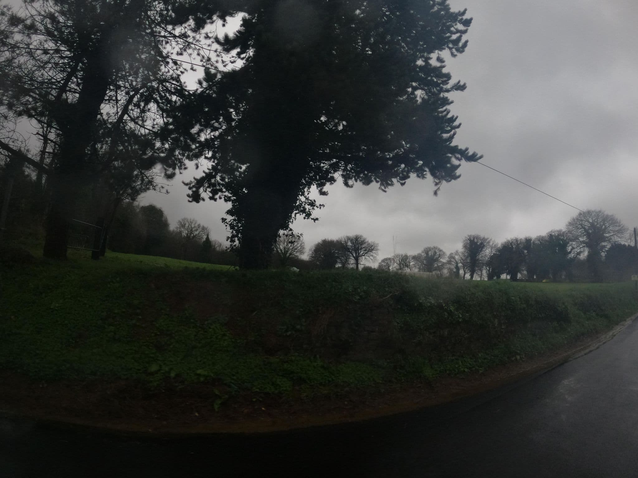 Street view near Les Cabanes du Jardin de Pierre, Pléhédel — © tif35 (CC BY-SA · Mapillary)