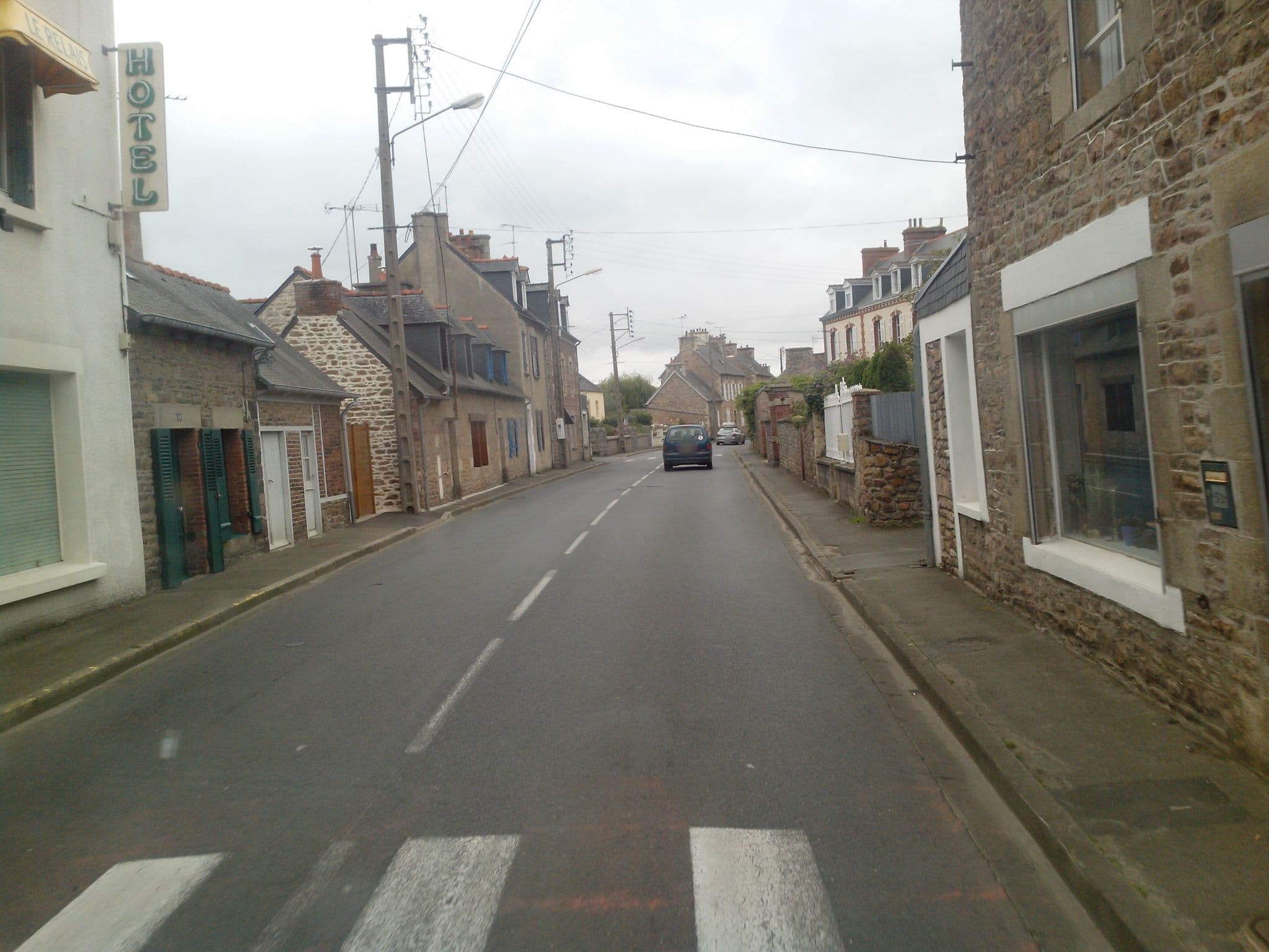 Street view near Le Relais, Paimpol — © hamlet (CC BY-SA · Mapillary)