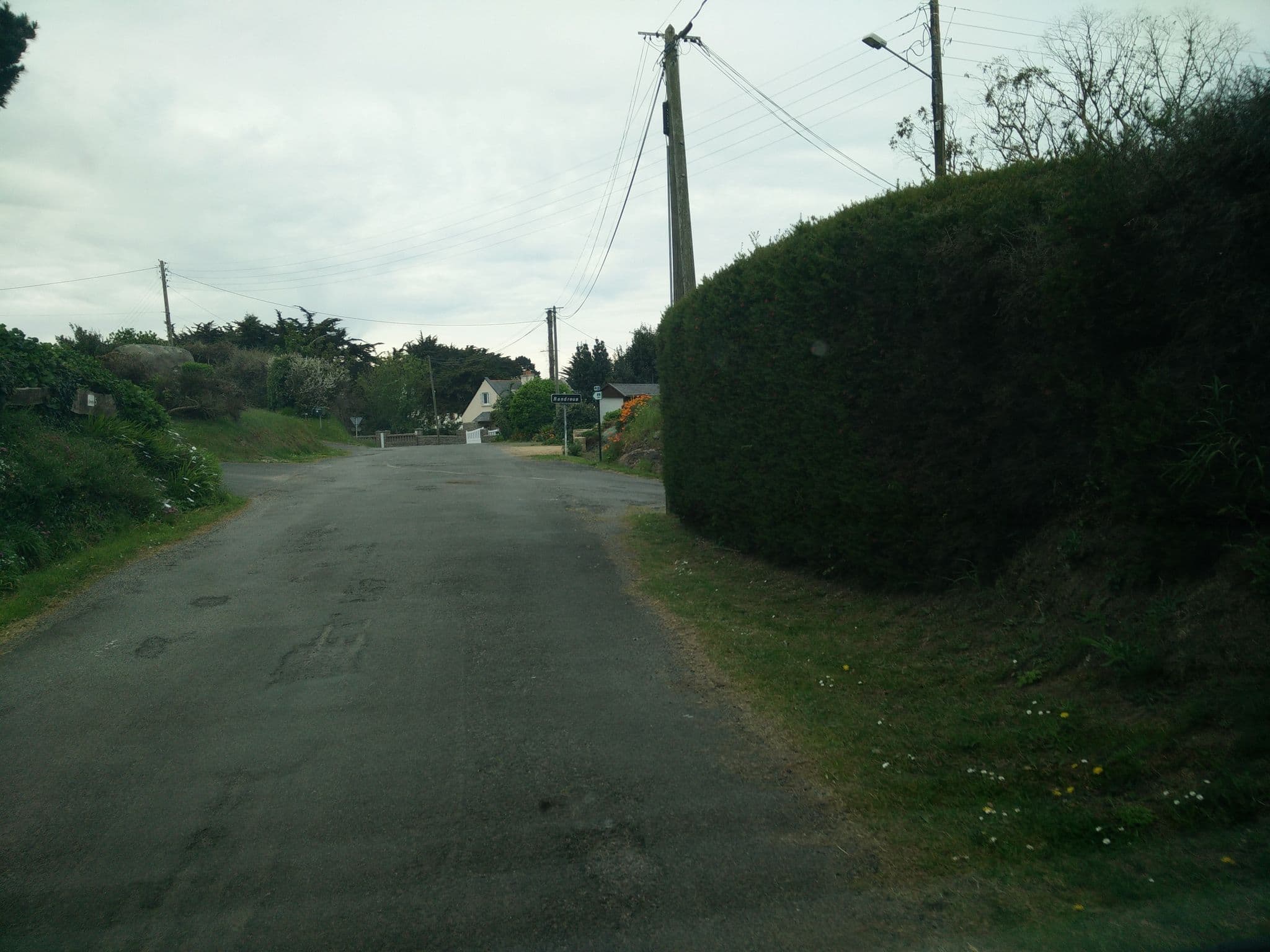Street view near Les Randreus, Trégastel — © joostjakob (CC BY-SA · Mapillary)