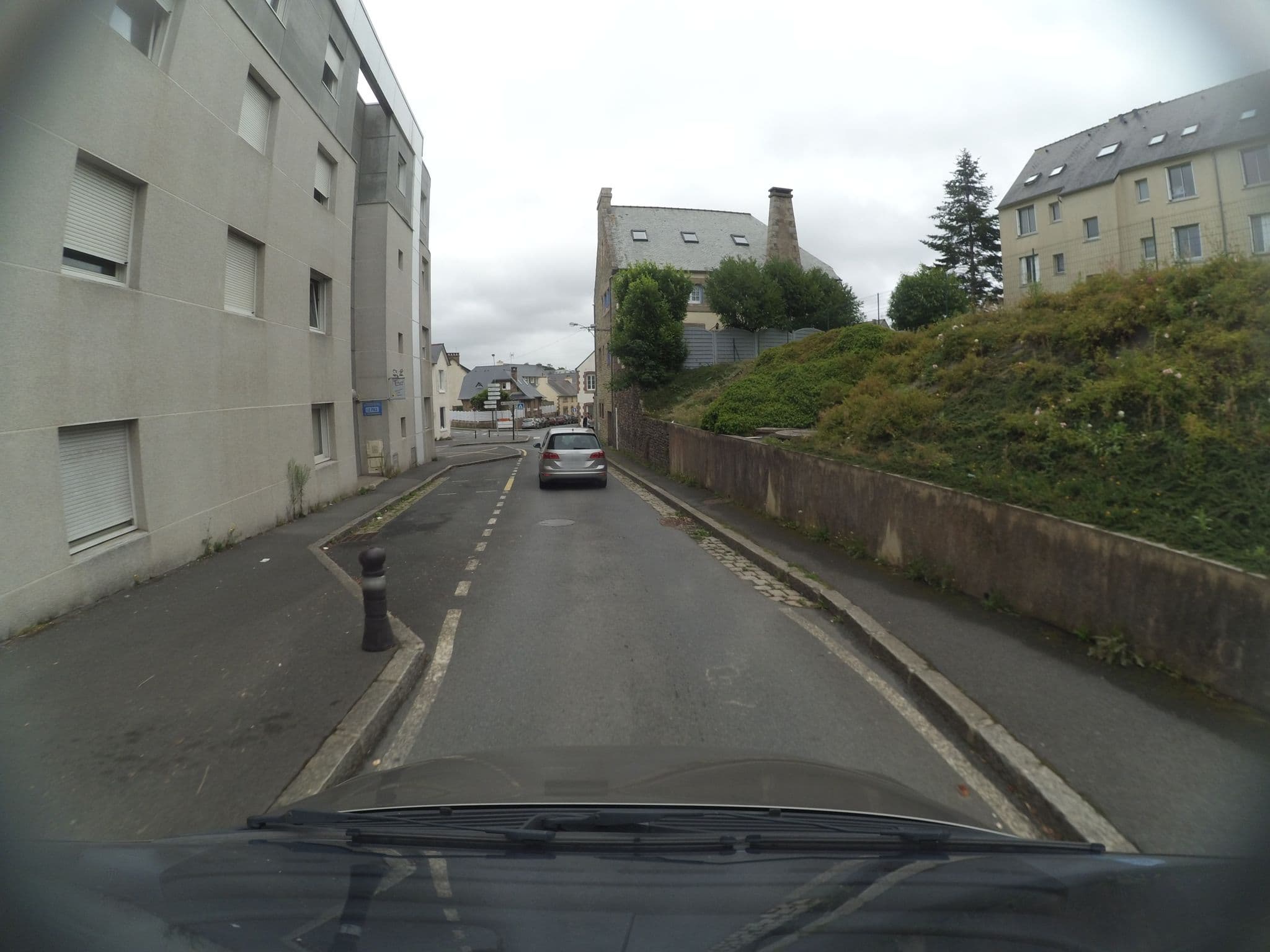 Street view near Auberge de Jeunesse, Lannion — © stephanep (CC BY-SA · Mapillary)