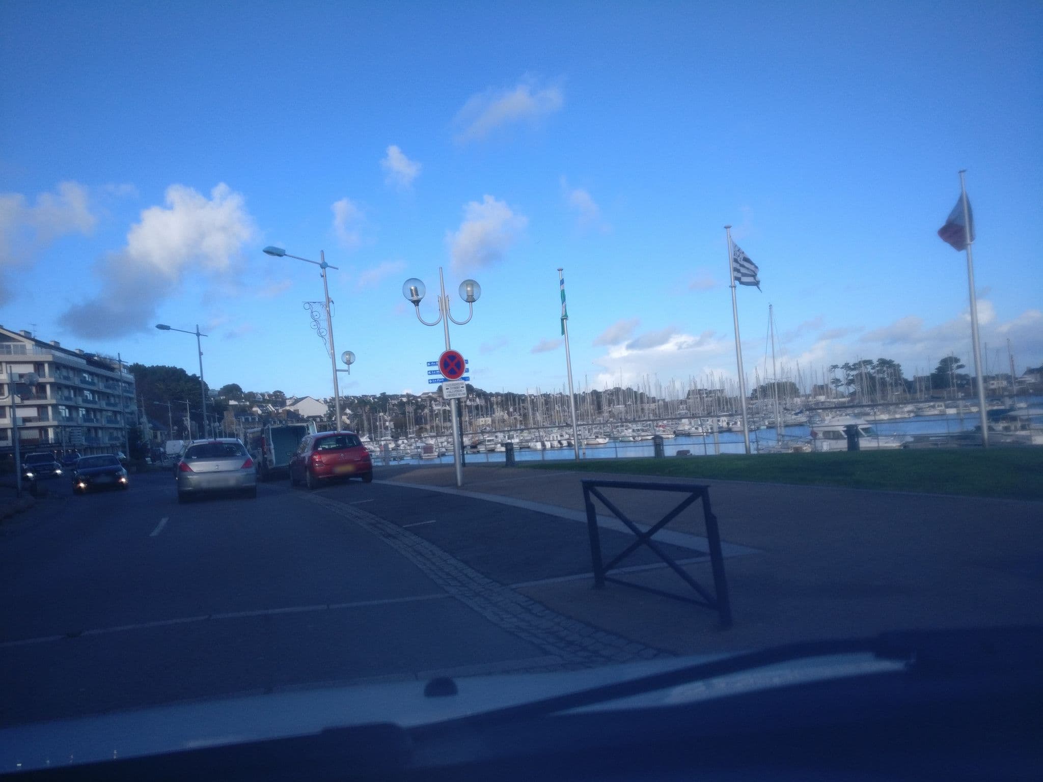 Street view near Nautica, Perros-Guirec — © mgageo (CC BY-SA · Mapillary)