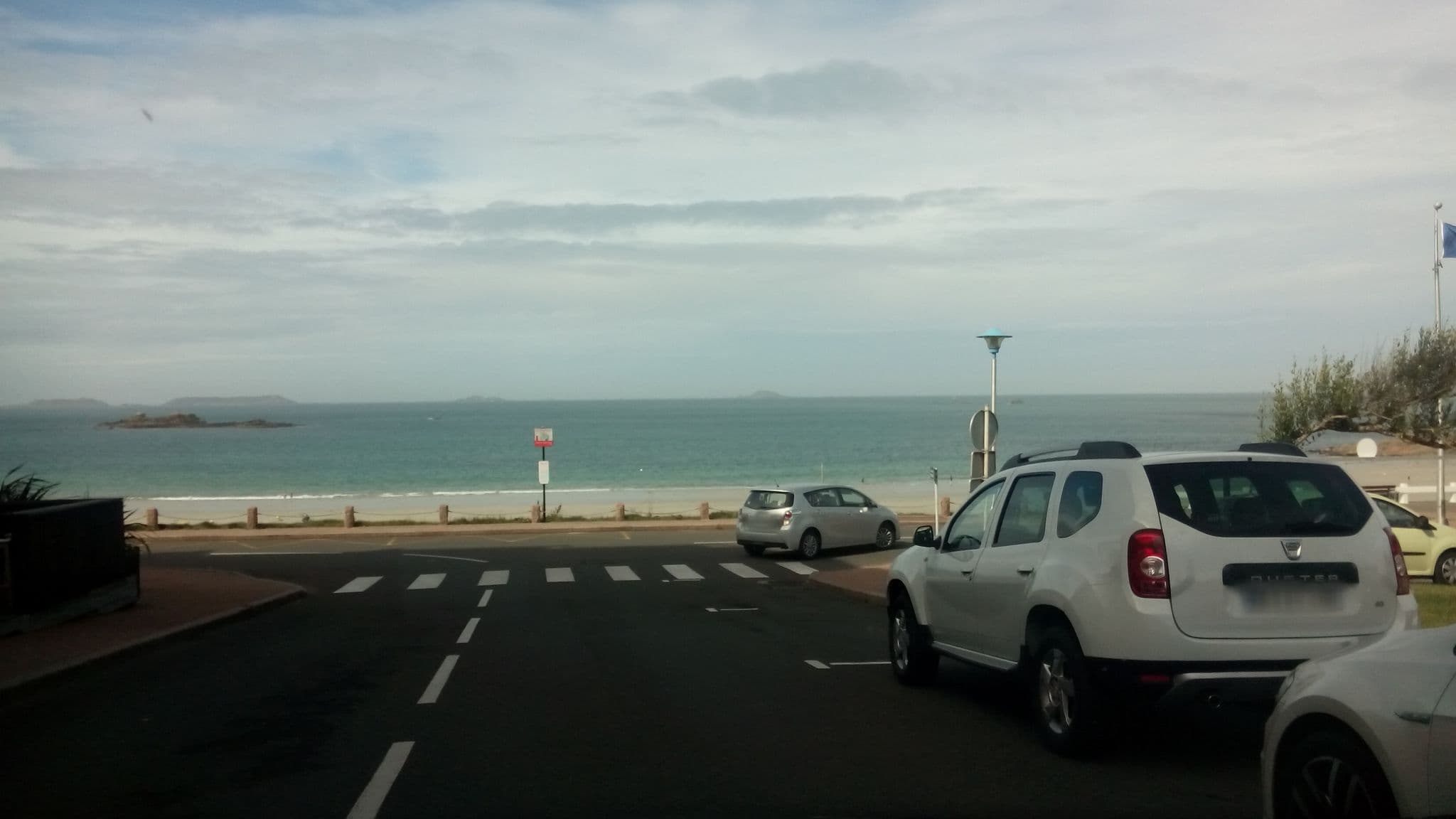 Street view near Appartement N°8 Vue Mer, Perros-Guirec — © tonicity (CC BY-SA · Mapillary)