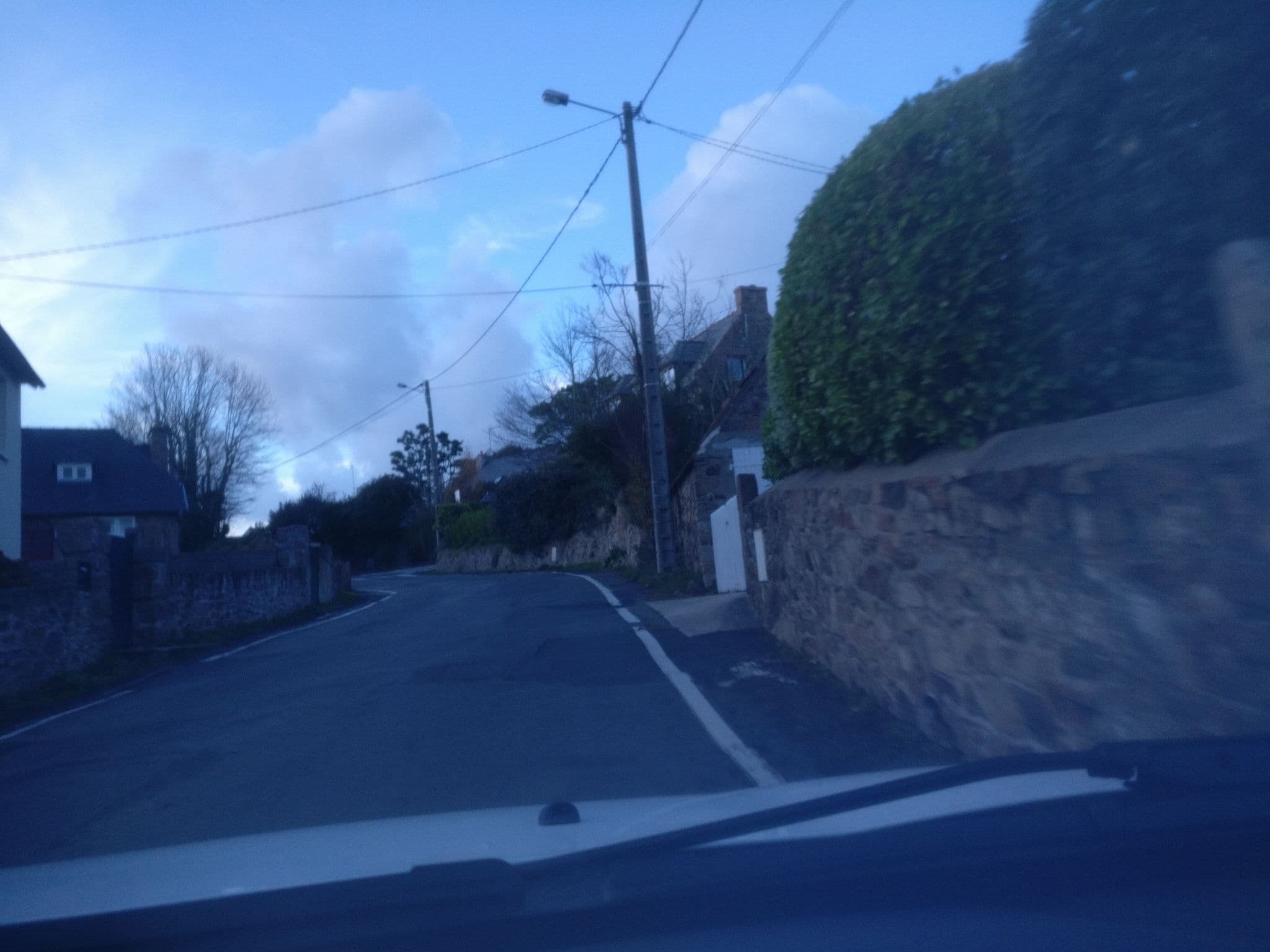 Street view near Gîte de France Croas Ar Megn, Perros-Guirec — © mgageo (CC BY-SA · Mapillary)