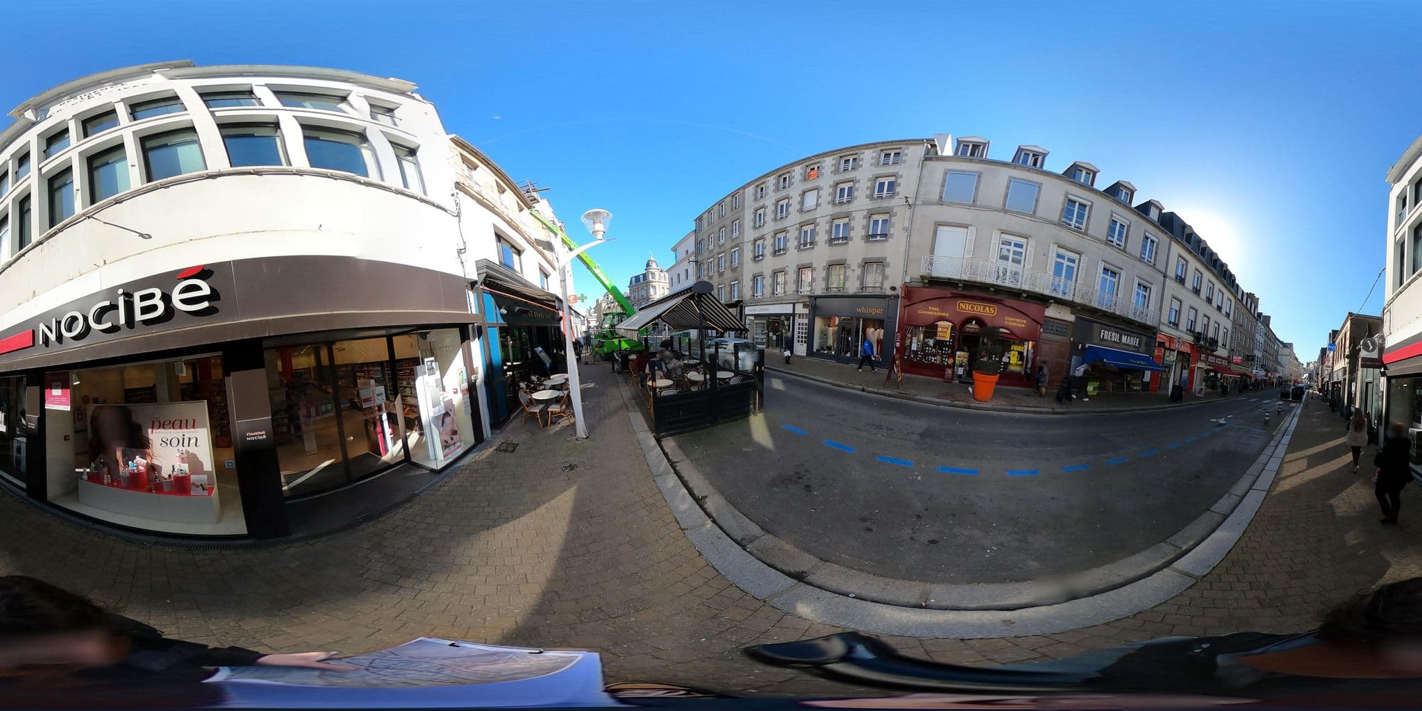 Street view near Studios à Granville, Granville — © arteragence (CC BY-SA · Mapillary)