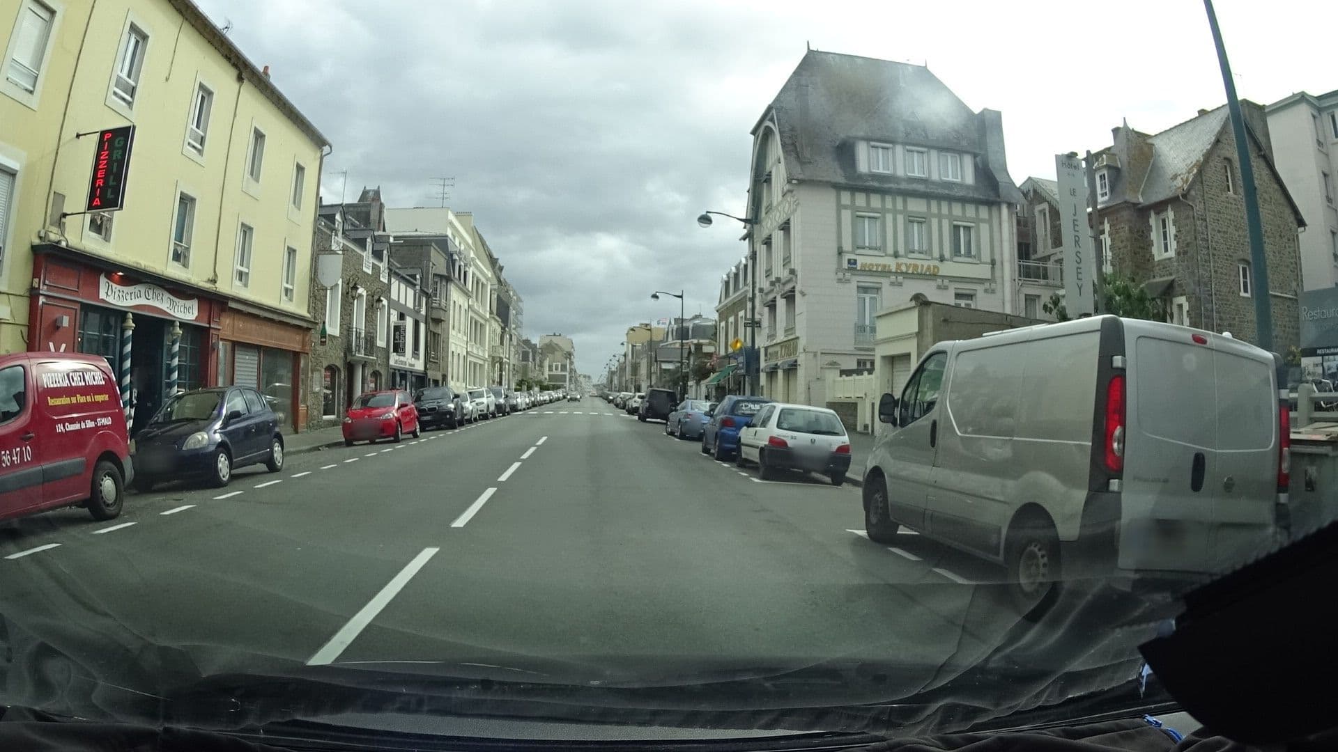 Street view near Antinea Hôtel Saint-Malo, Saint-Malo — © ljbouere (CC BY-SA · Mapillary)