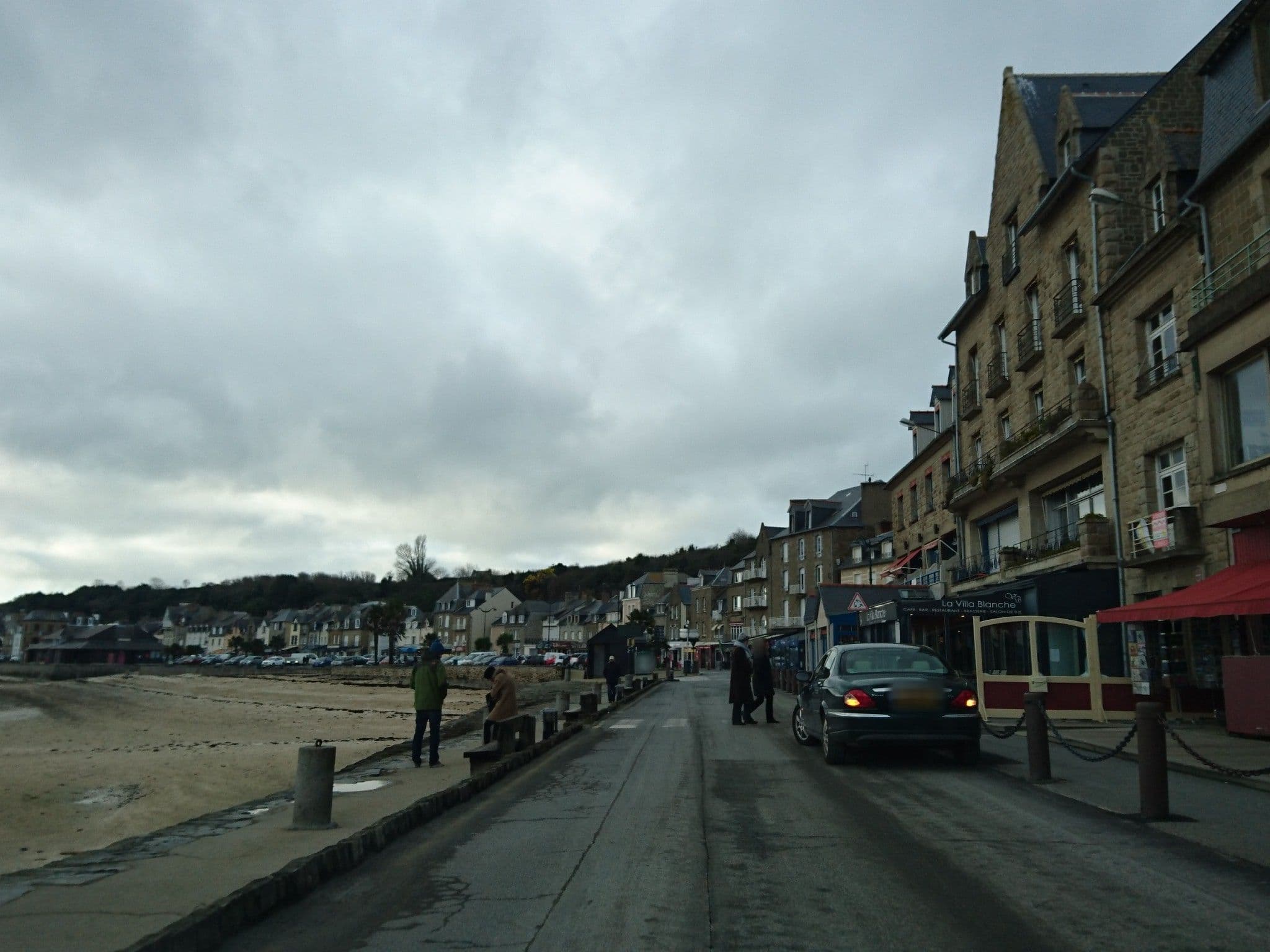 Street view near Hotel Le Phare, Cancale — © gotpo (CC BY-SA · Mapillary)