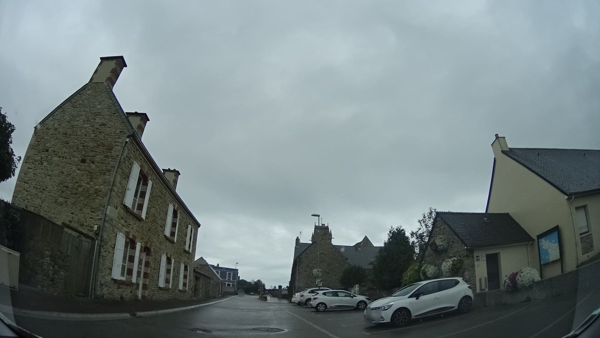 Street view near Renet Charles, Beaumont-Hague — © panieravide (CC BY-SA · Mapillary)