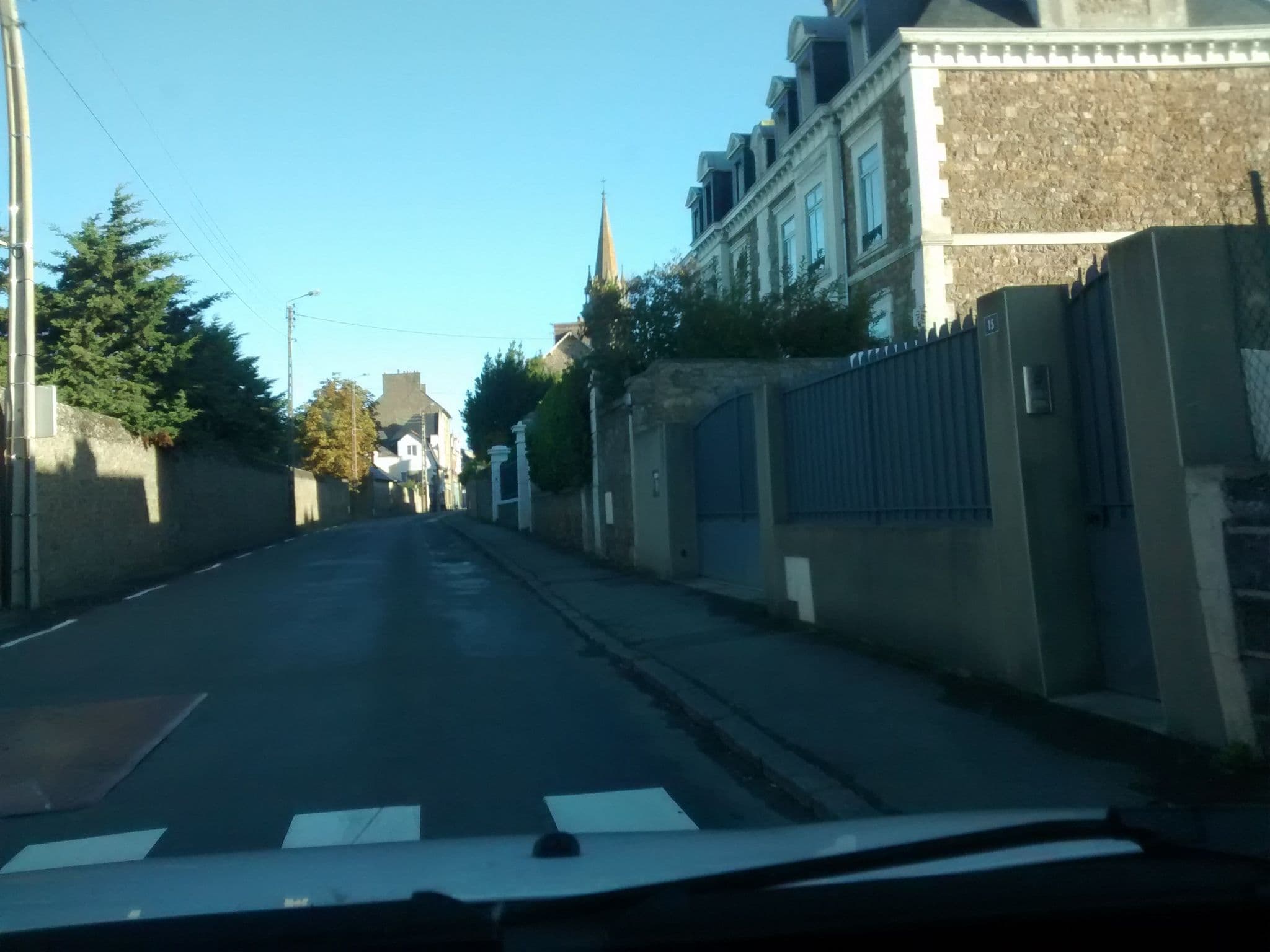Street view near Villa Fleurette, Saint-Malo — © mgageo (CC BY-SA · Mapillary)