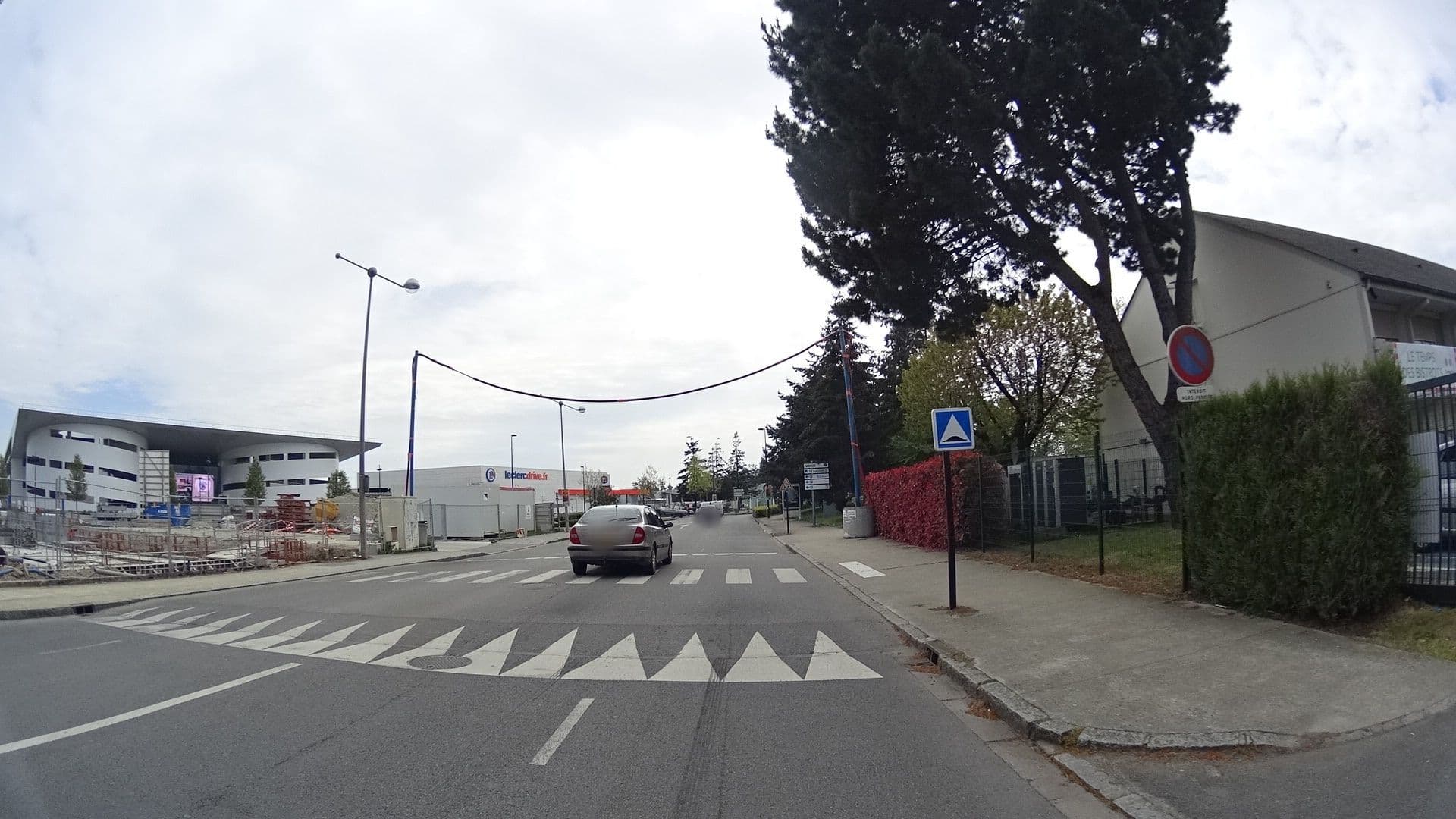 Street view near Campanile, Saint-Herblain — © panieravide (CC BY-SA · Mapillary)