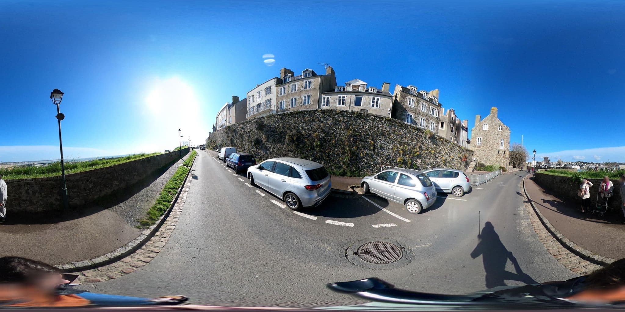 Street view near La Galathée, Granville — © arteragence (CC BY-SA · Mapillary)