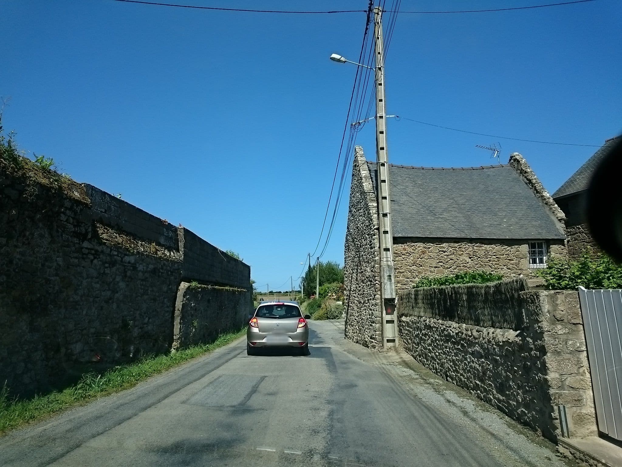 Street view near Le Verger Fleuri Cancale, Cancale — © legrandblond (CC BY-SA · Mapillary)