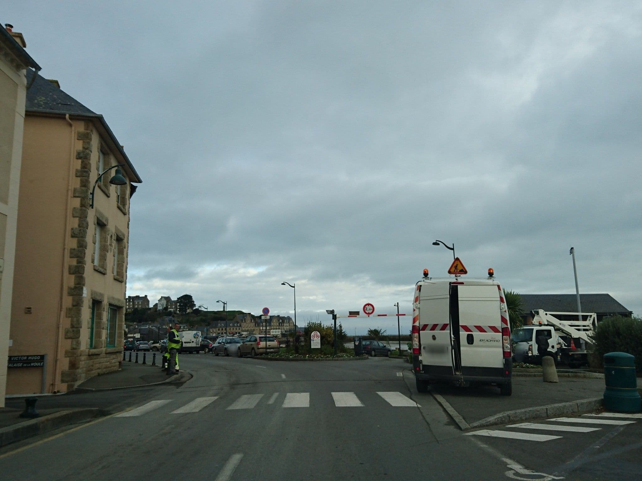 Street view near Les Petits Doris, Cancale — © gotpo (CC BY-SA · Mapillary)
