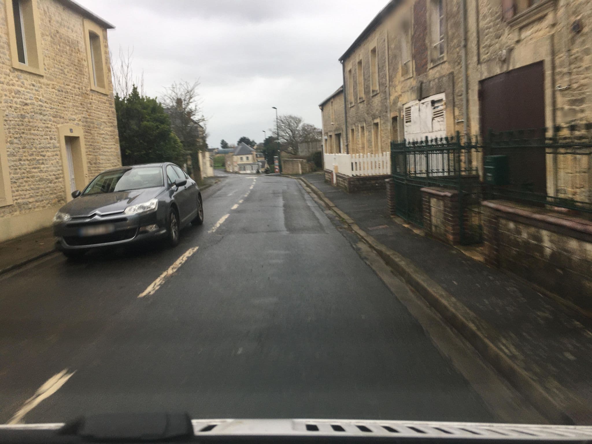 Street view near Hôtel du Casino, Grandcamp-Maisy — © raymond (CC BY-SA · Mapillary)