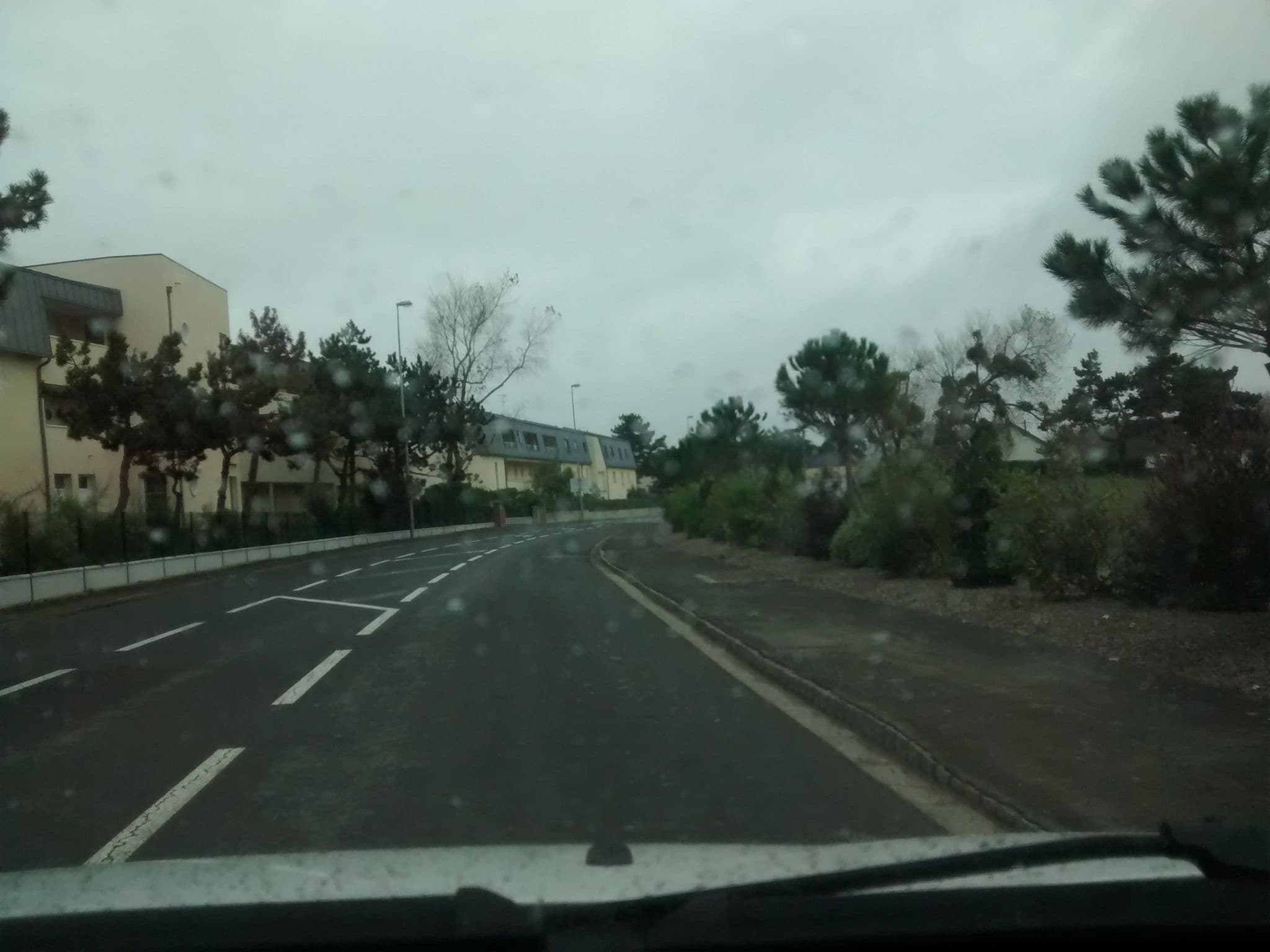 Street view near Résidence les Oyats, Jullouville — © mgageo (CC BY-SA · Mapillary)