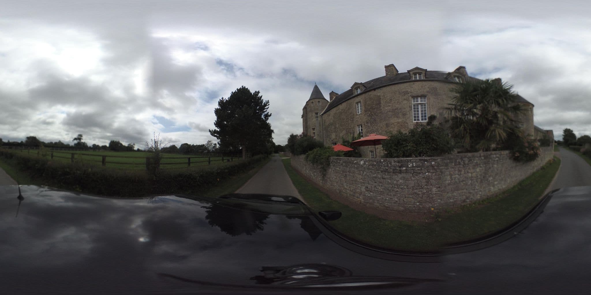 Street view near Le Vaumicel, Grandcamp-Maisy — © arteragence (CC BY-SA · Mapillary)