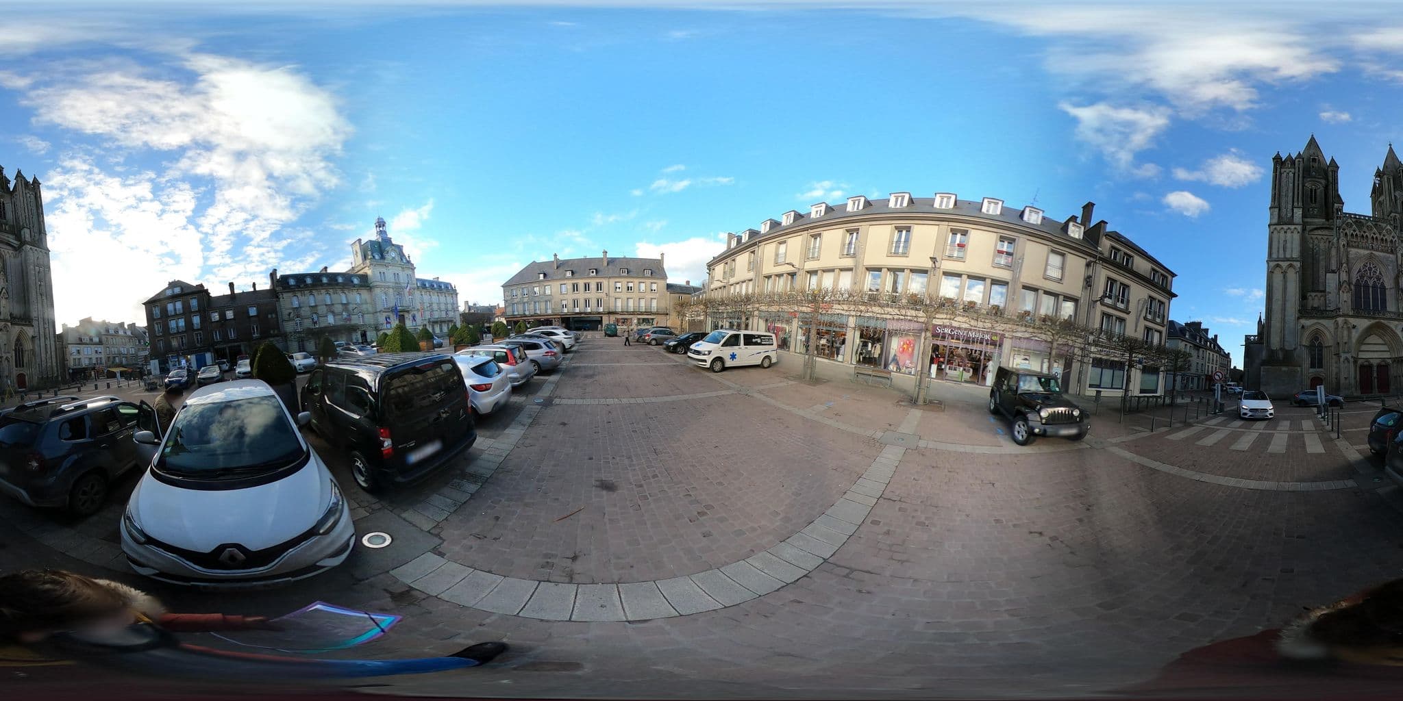 Street view near F.H.M, Coutances — © arteragence (CC BY-SA · Mapillary)