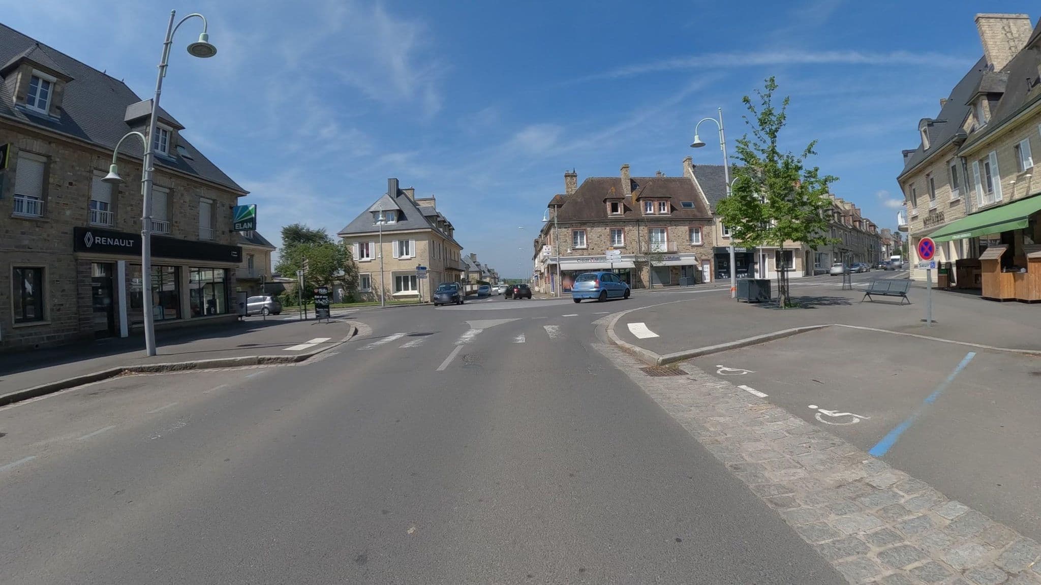 Street view near Le Saint Michel, Aunay-sur-Odon — © Nzau (CC BY-SA · Mapillary)