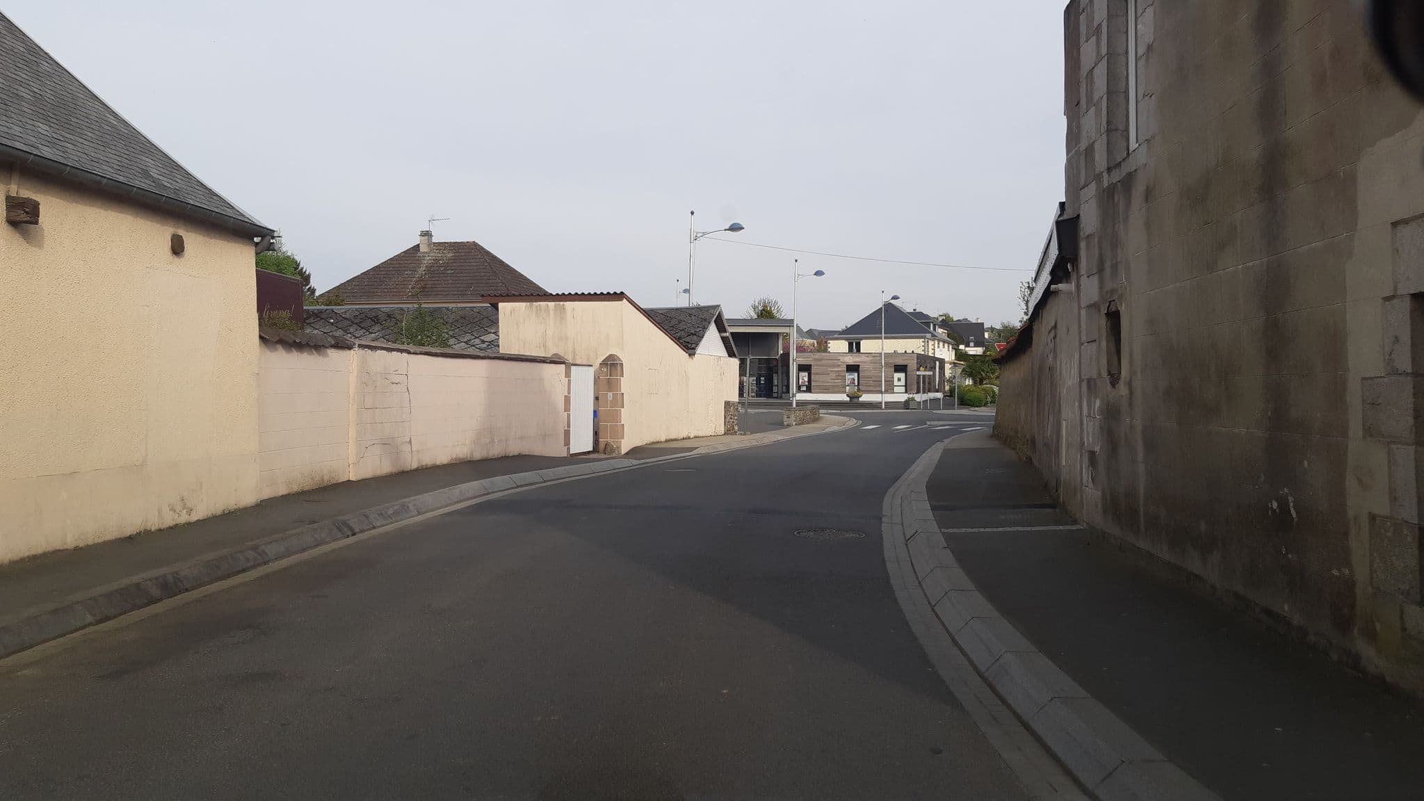 Street view near Appartement le Cottage proche mer-Granville, Bréhal — © geo50 (CC BY-SA · Mapillary)