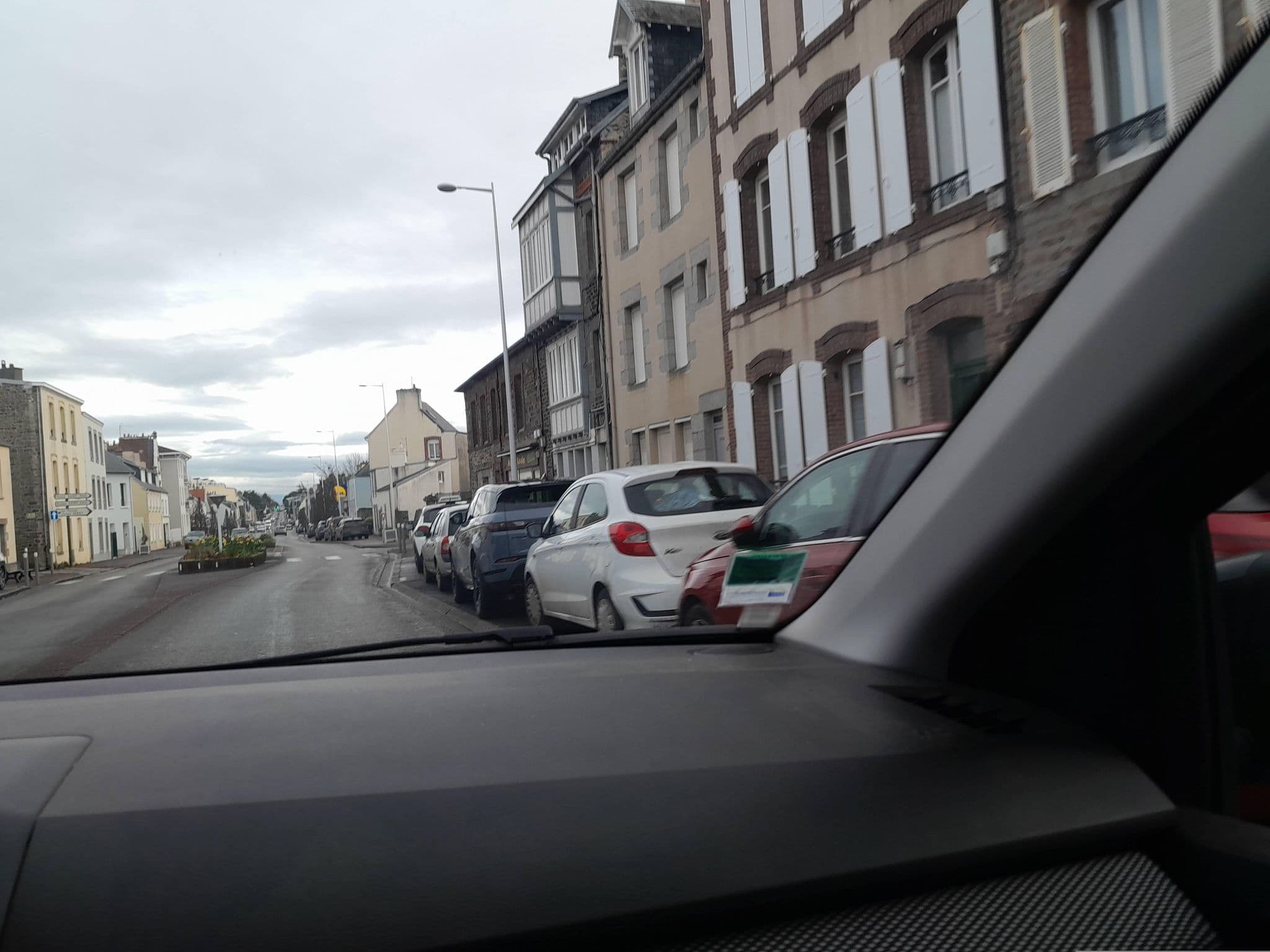 Street view near L'escale Granvillaise, Donville-les-Bains — © hautetension08 (CC BY-SA · Mapillary)