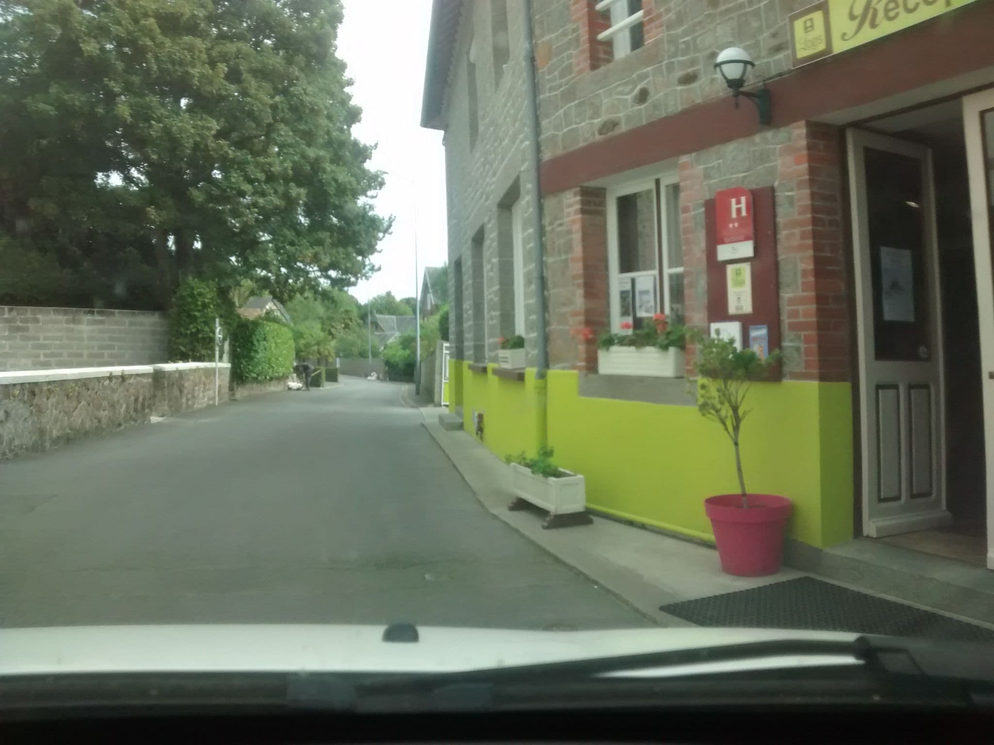 Street view near A l'abri des vents, Sartilly — © mgageo (CC BY-SA · Mapillary)