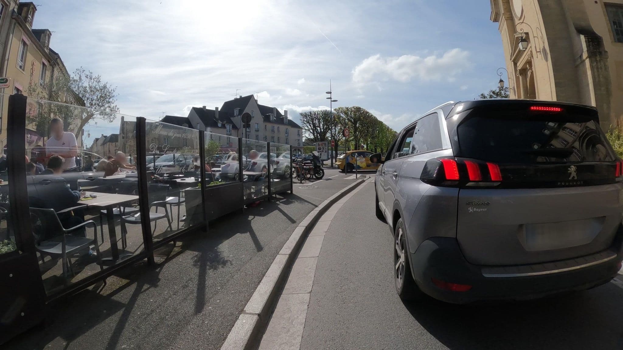 Street view near Hotel Mogador, Bayeux — © Nzau (CC BY-SA · Mapillary)