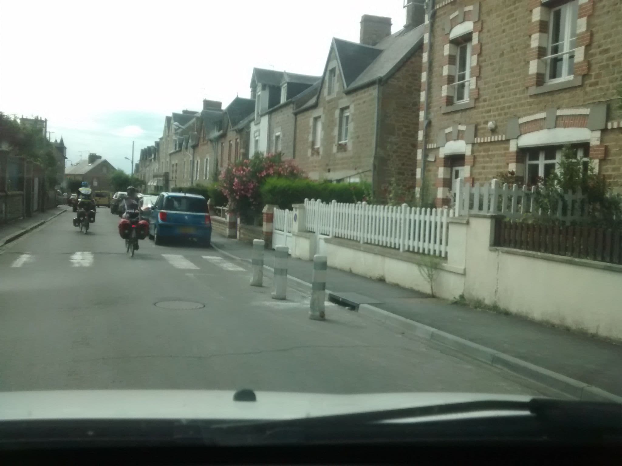 Street view near Les Madeleines, Jullouville — © mgageo (CC BY-SA · Mapillary)