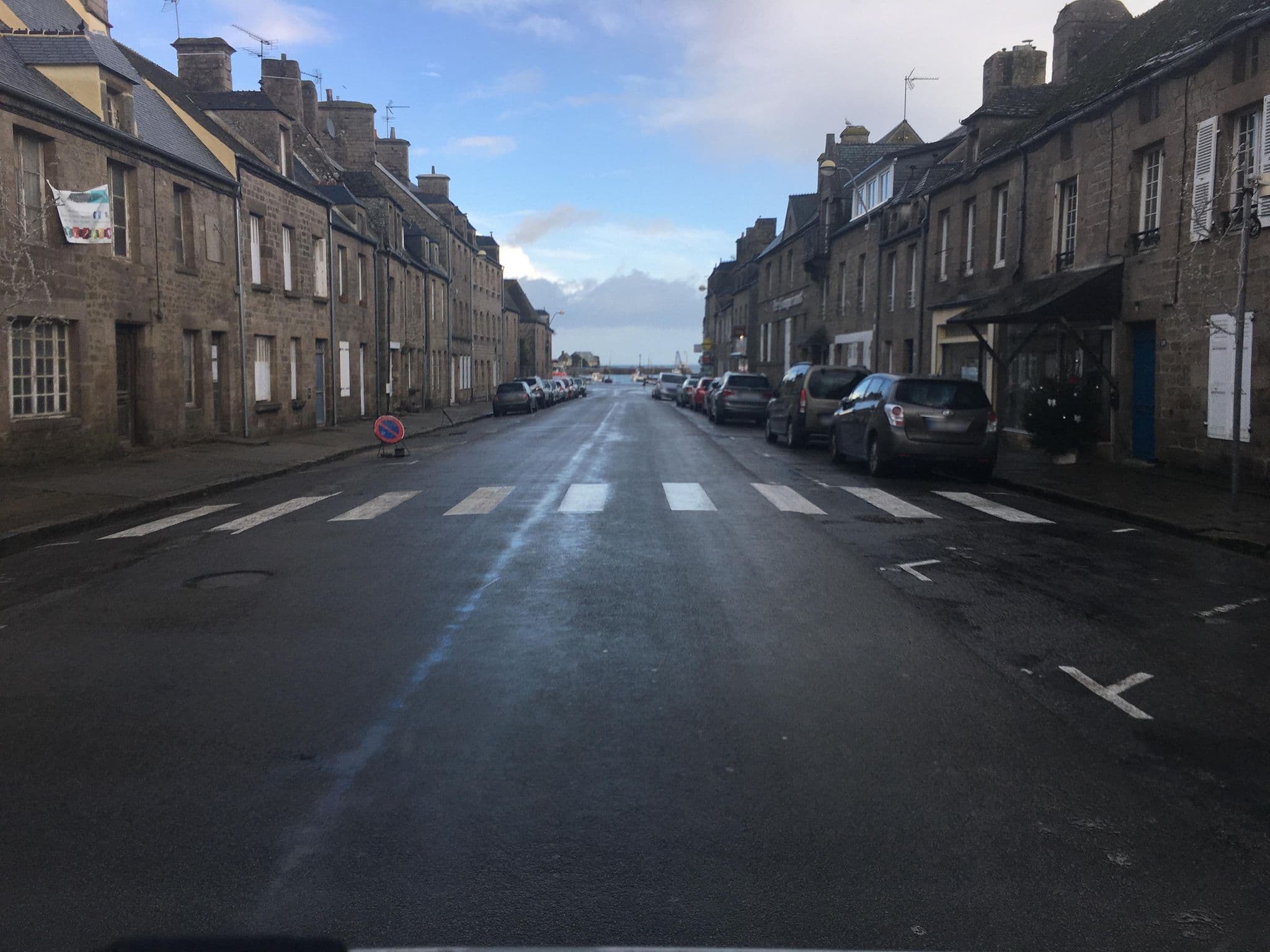 Street view near Gites Ô Cotentin, Réville — © raymond (CC BY-SA · Mapillary)