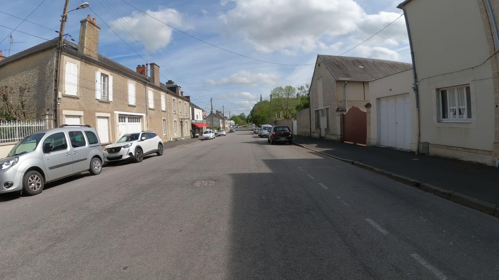 Street view near Laumonnier Pierre, Bayeux — © Nzau (CC BY-SA · Mapillary)