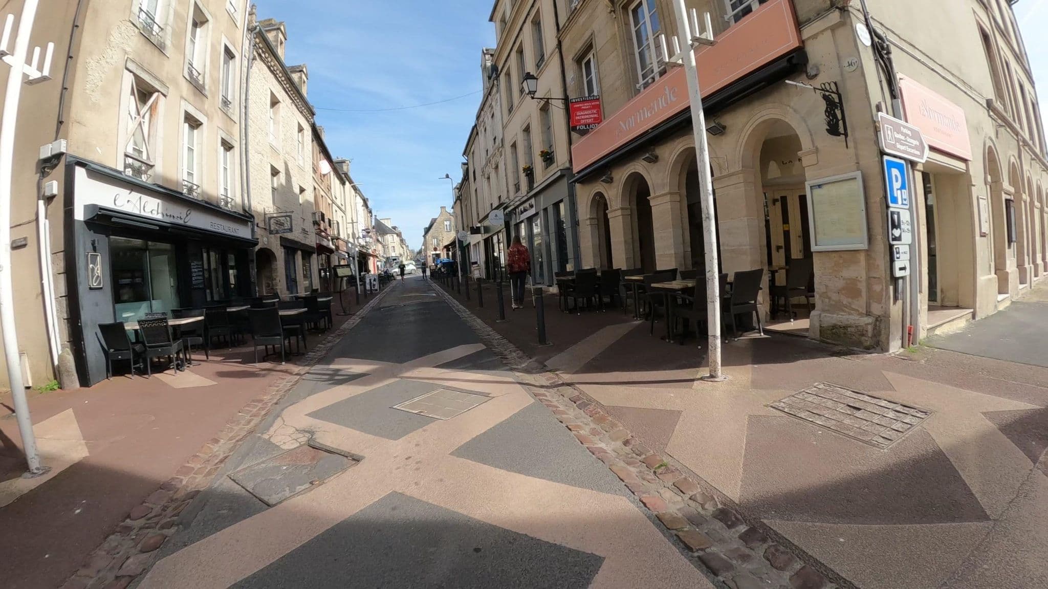 Street view near La Bayeuzen, Bayeux — © Nzau (CC BY-SA · Mapillary)