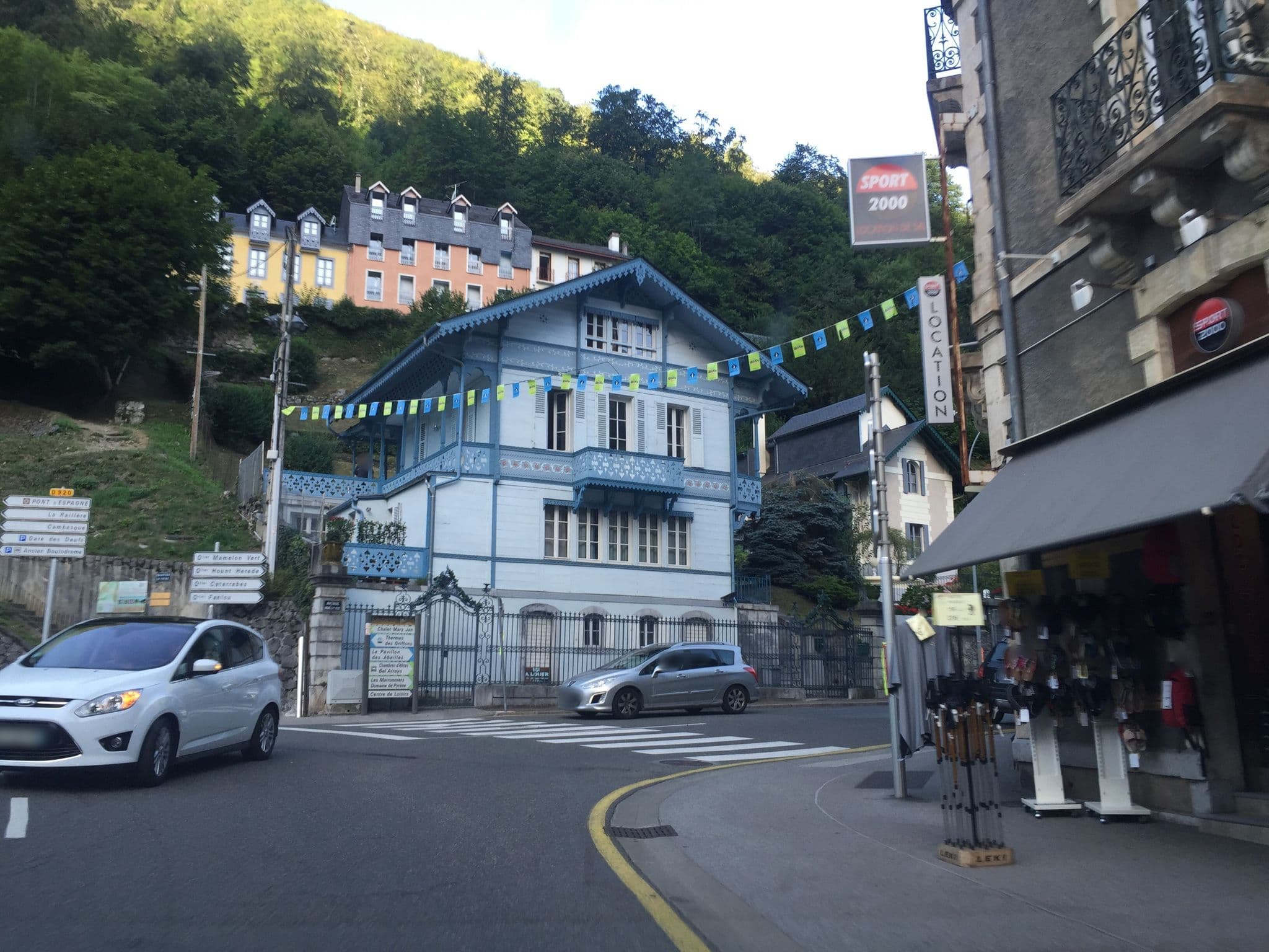 Street view near Petit studio dans immeuble de caractère, Cauterets — © pgiraud (CC BY-SA · Mapillary)