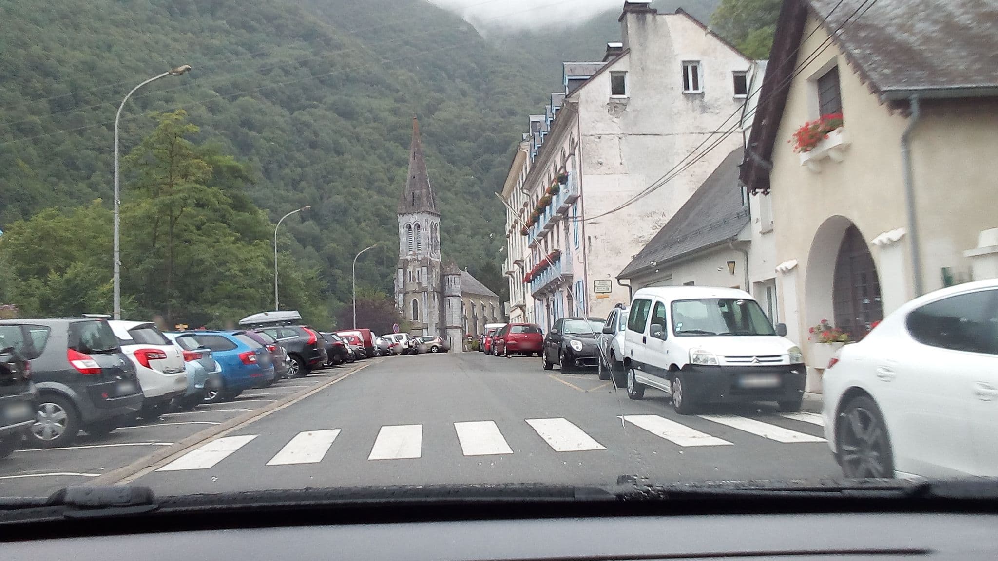 Street view near Le Cabrit, Luz-Saint-Sauveur — © atabaraud (CC BY-SA · Mapillary)