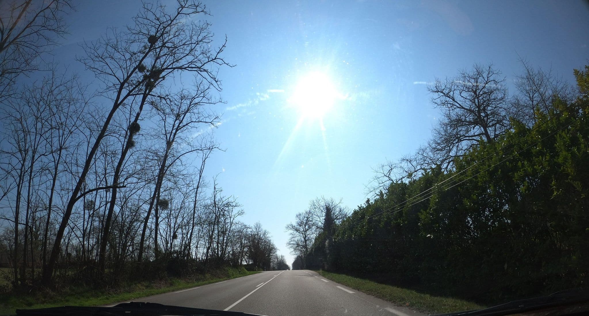 Street view near La Belle Chaumière, Benquet — © patchanka (CC BY-SA · Mapillary)
