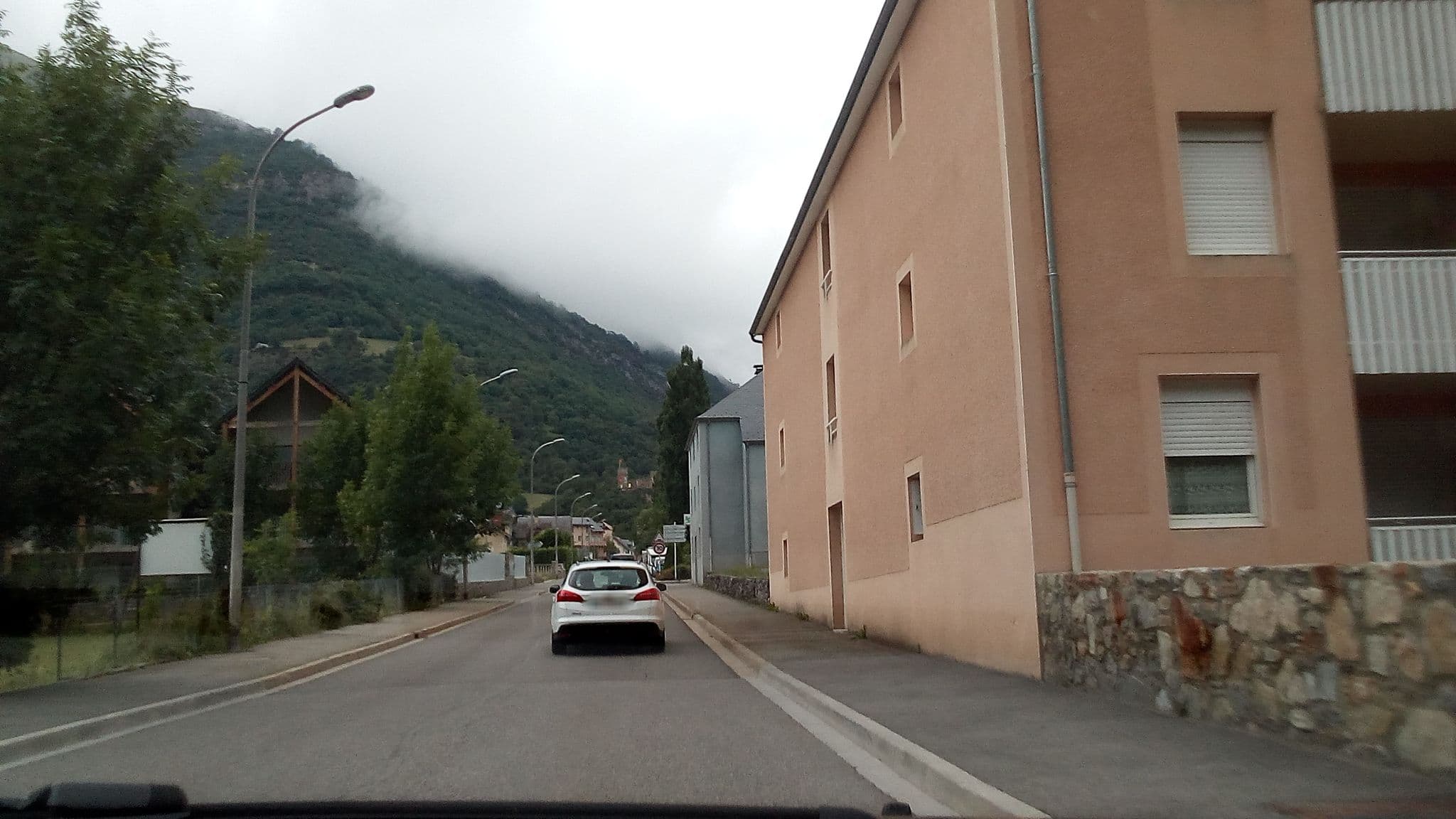 Street view near Appartement Luz-Saint-Sauveur, Luz-Saint-Sauveur — © atabaraud (CC BY-SA · Mapillary)