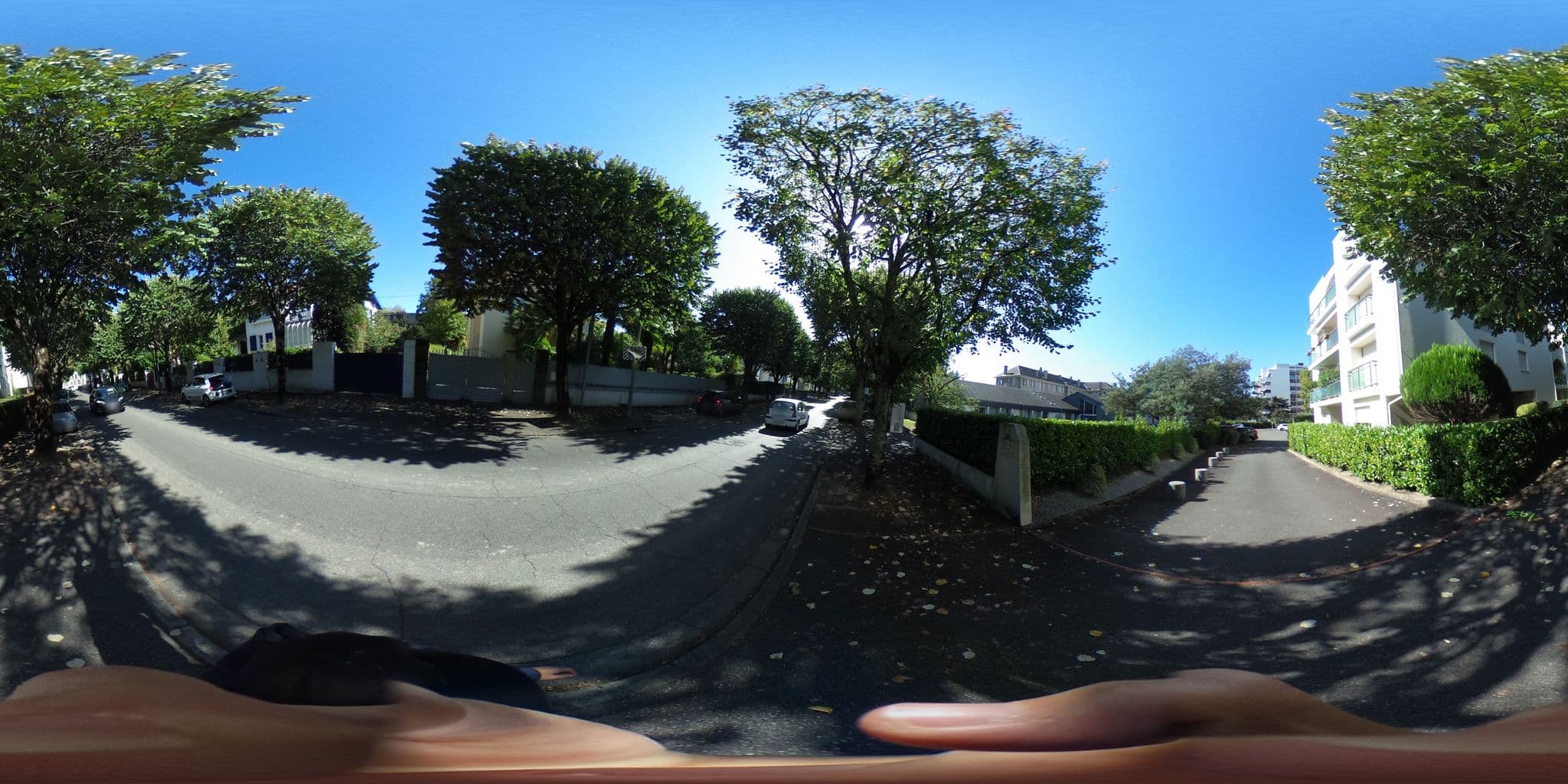 Street view near Association Bearn Pont de Camps, Pau — © c64 (CC BY-SA · Mapillary)