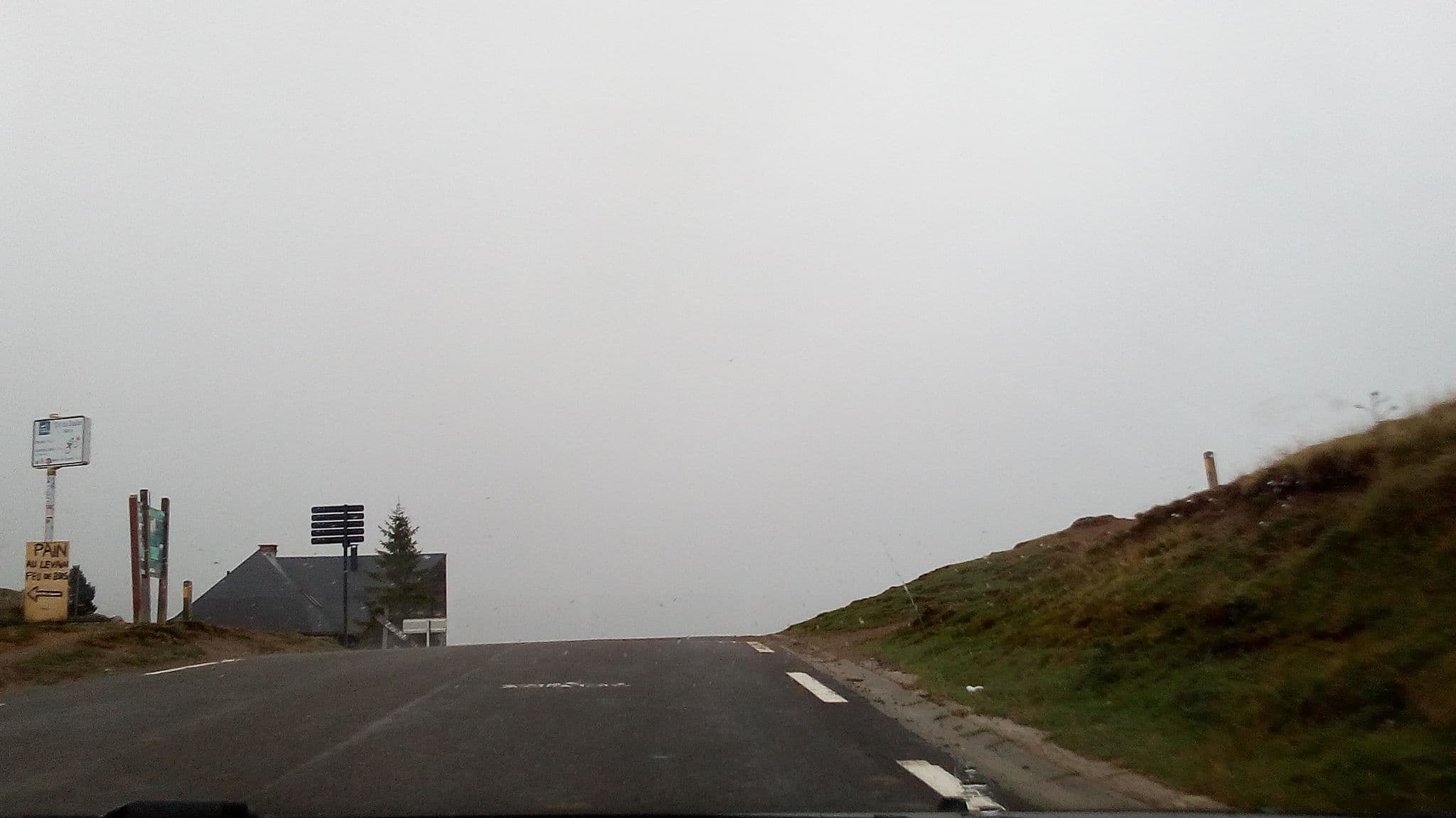 Street view near Hôtel Richelieu, Laruns — © atabaraud (CC BY-SA · Mapillary)