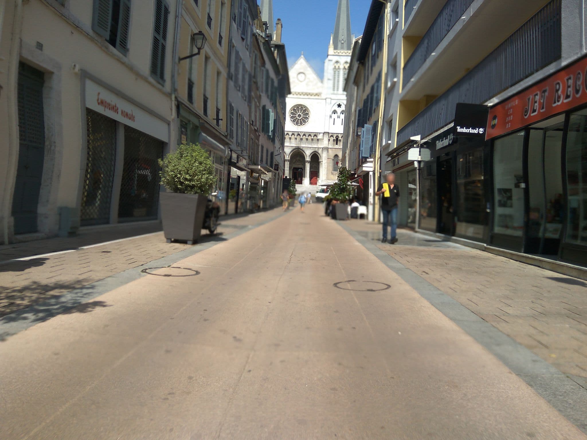 Street view near Hotel Carnot, Gelos — © c64 (CC BY-SA · Mapillary)