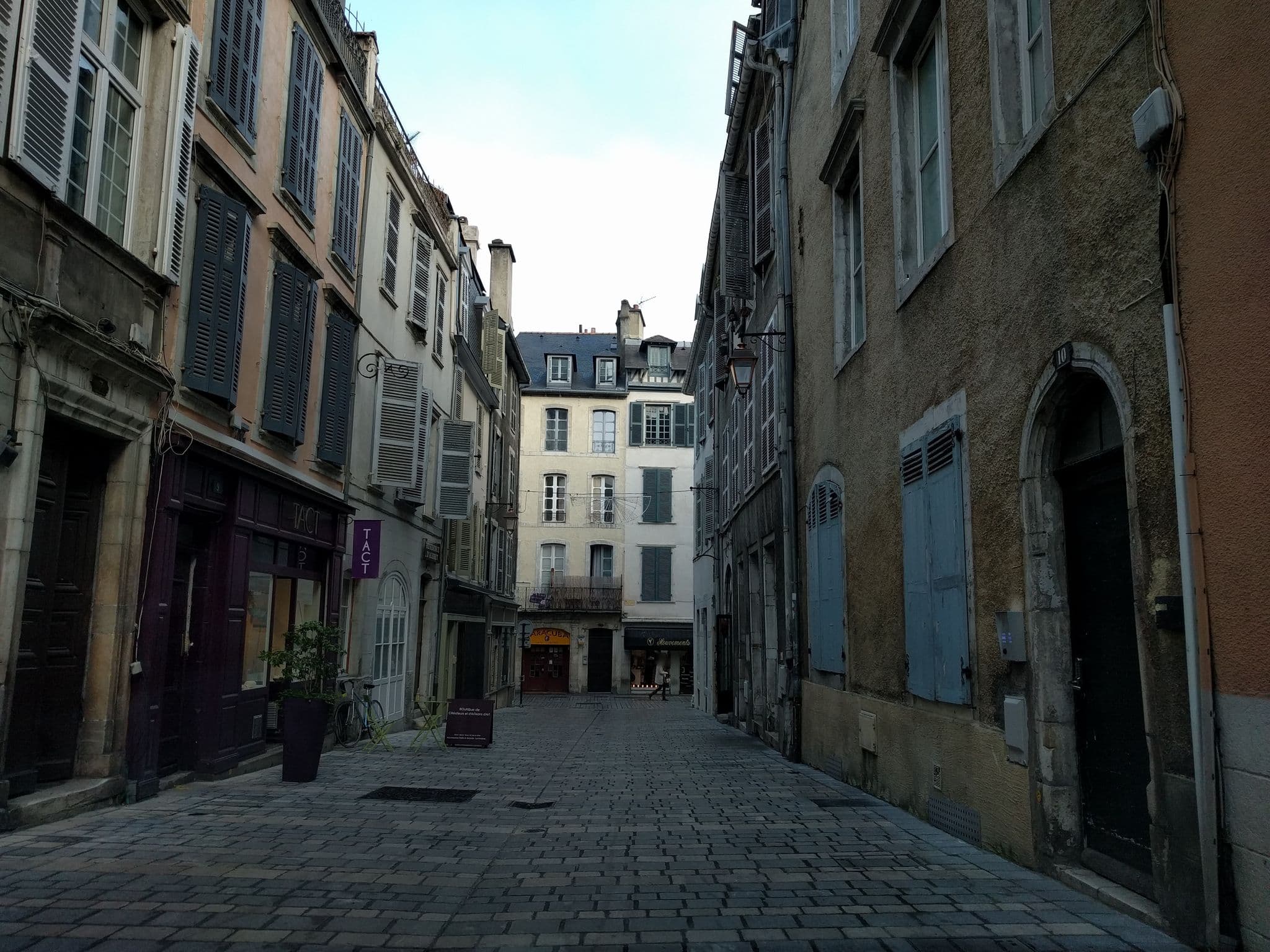 Street view near Hôtel d'Albret, Gelos — © mappy_sa (CC BY-SA · Mapillary)