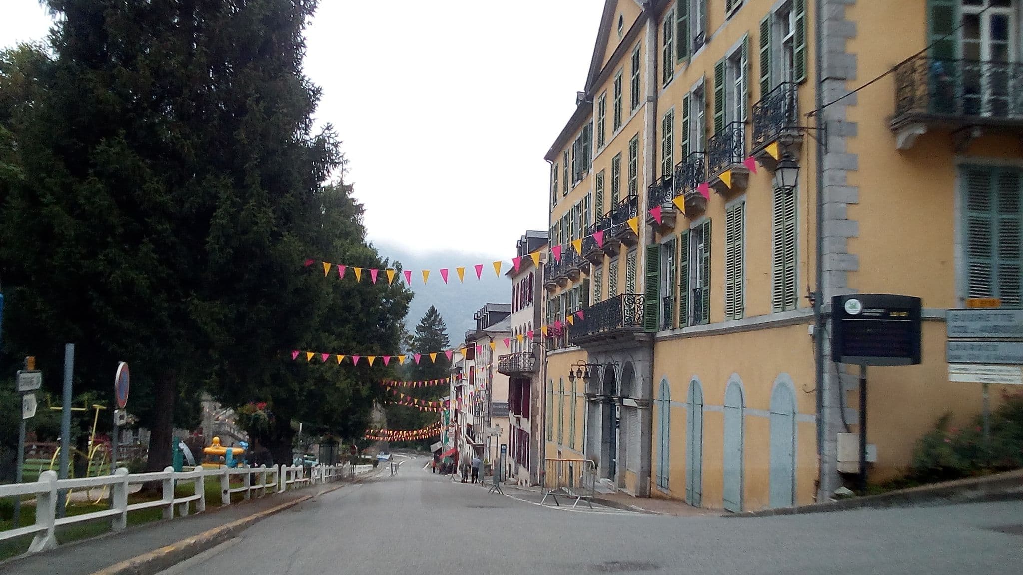 Street view near Résidence du Parc avec Sauna, Laruns — © atabaraud (CC BY-SA · Mapillary)